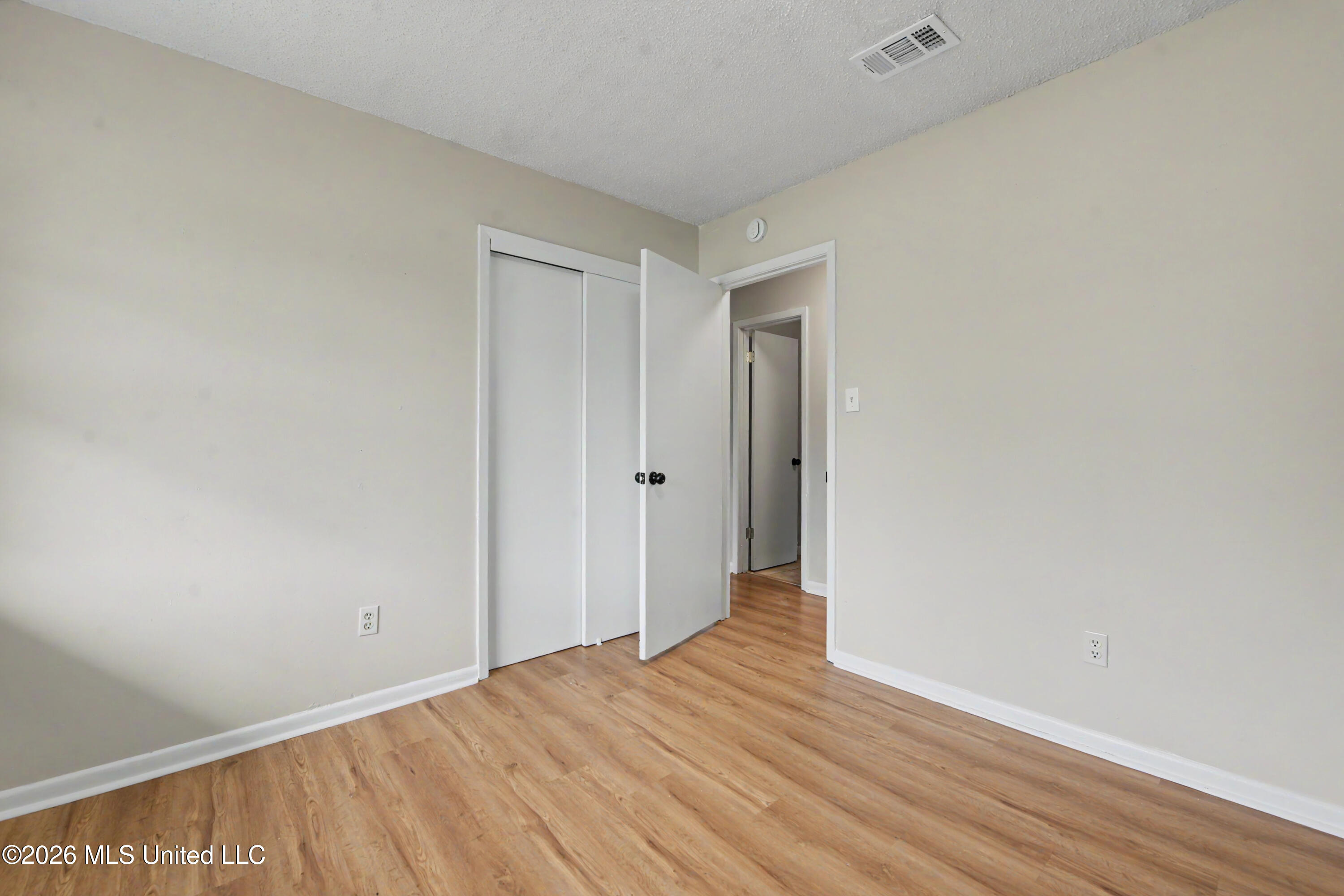 2502 Halsel Street Property Photo 18