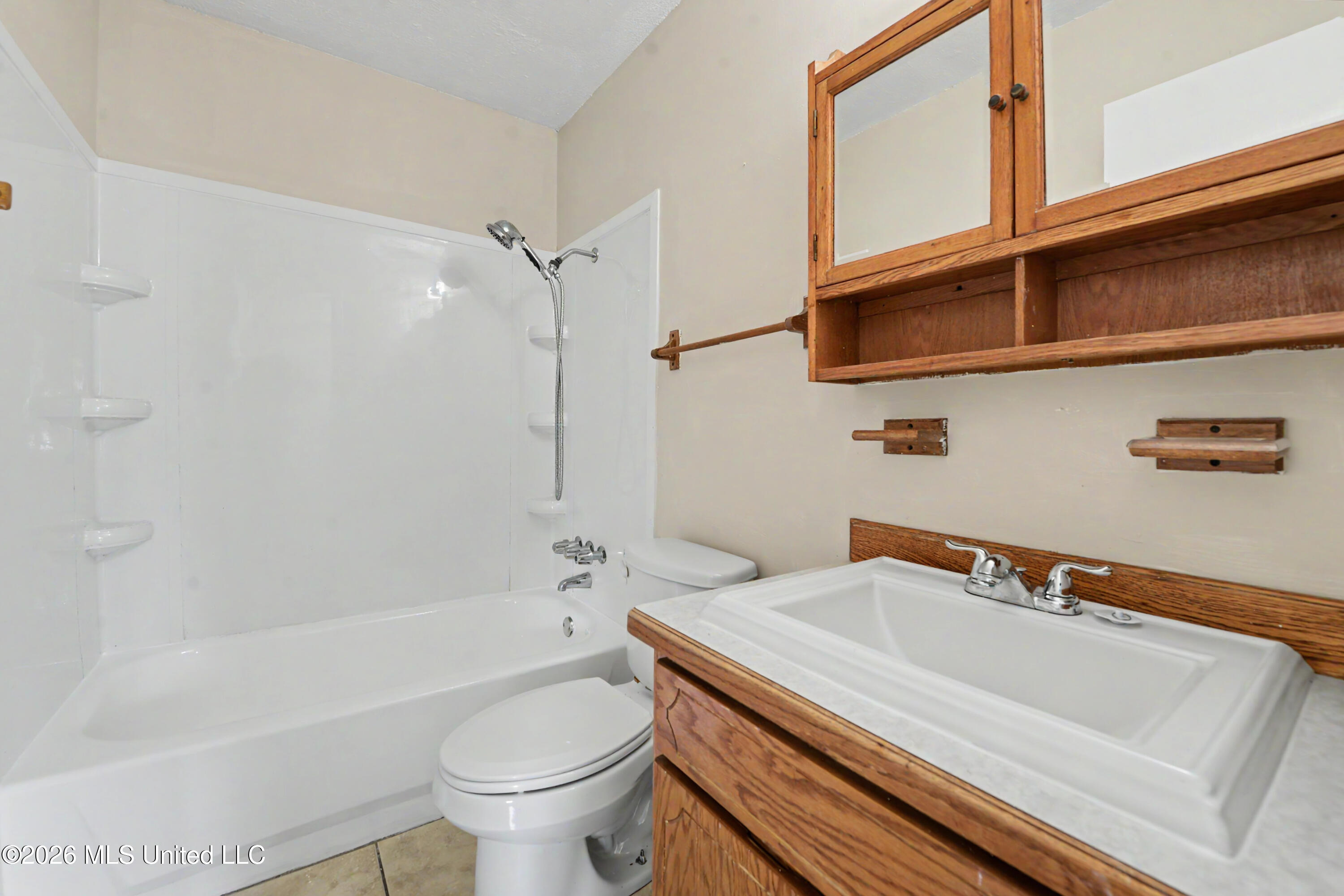 2502 Halsel Street Property Photo 19