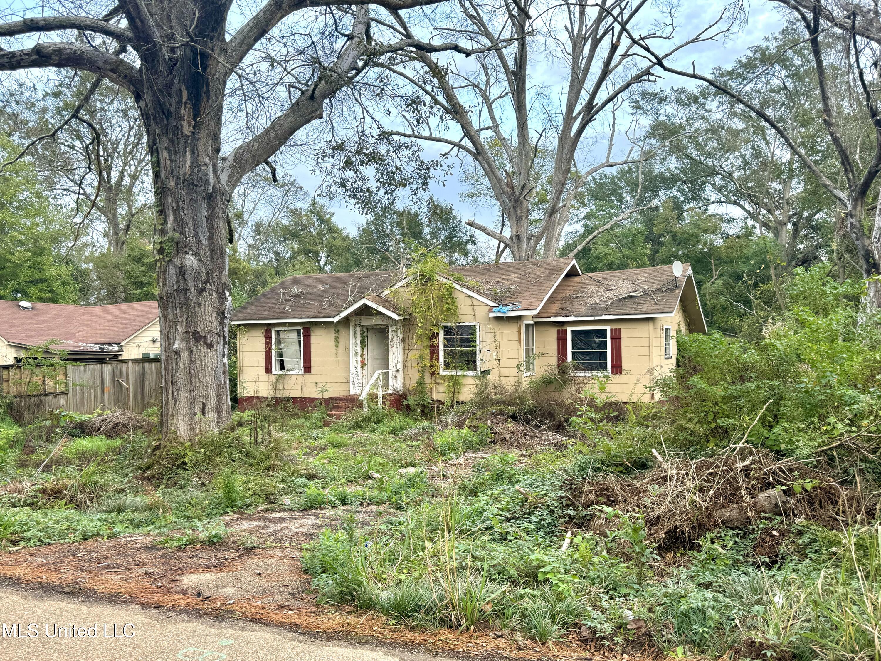 1840 Willaneel Drive Property Photo 1