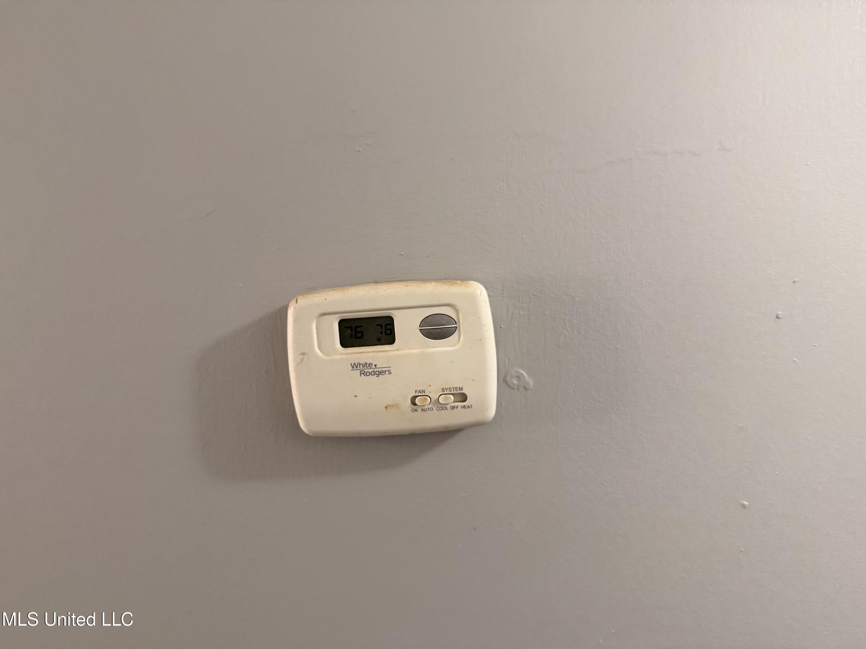 505 Hillview Court Property Photo 11