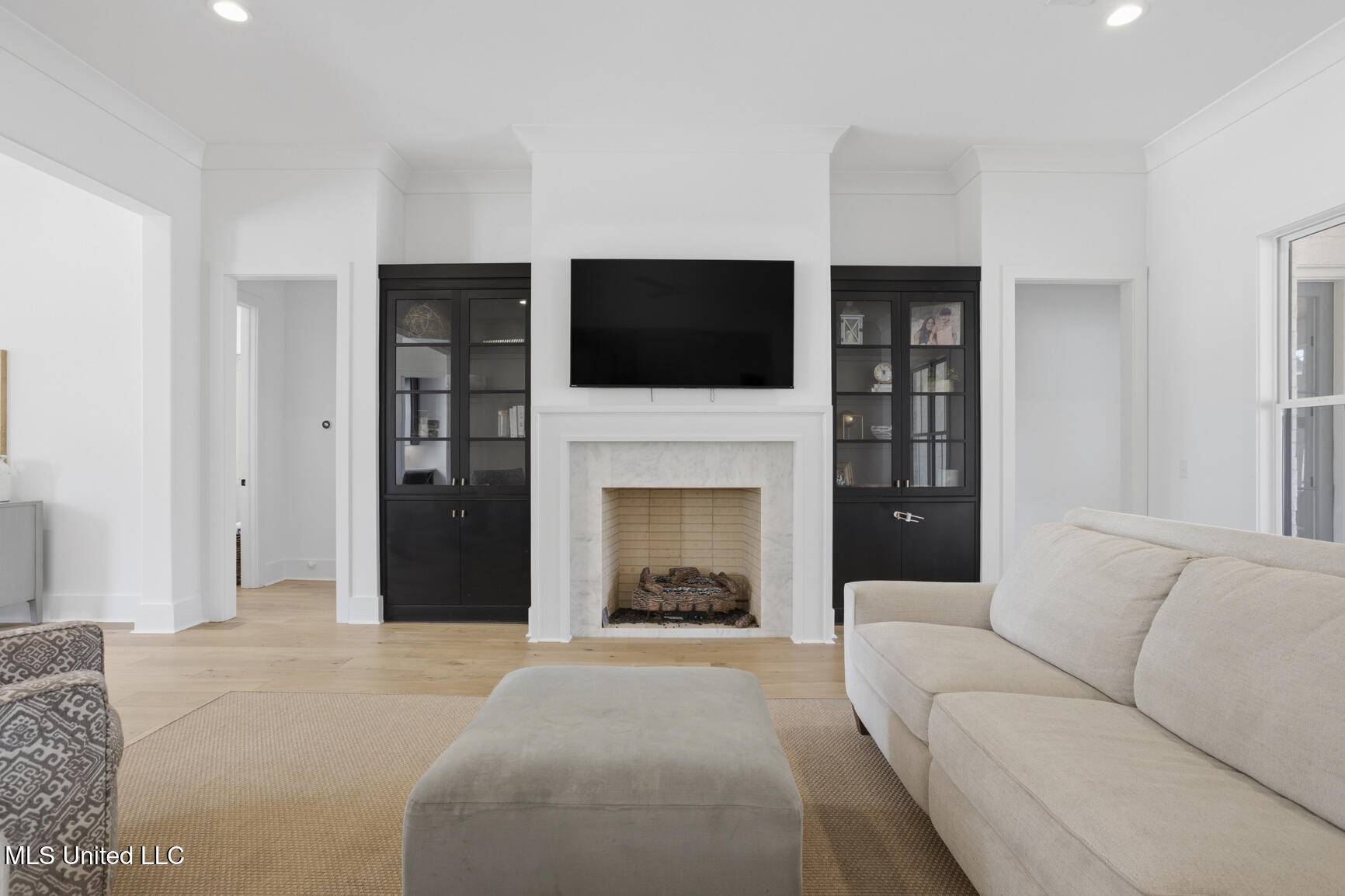 703 Ivywood Court Property Photo 8
