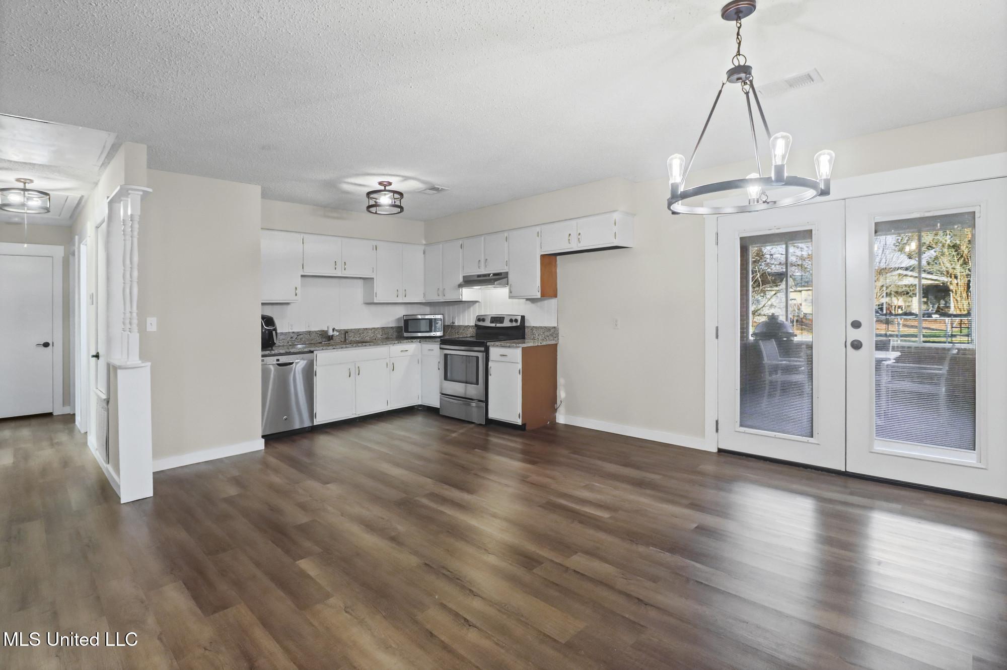 110 Jamaica Street Property Photo 10