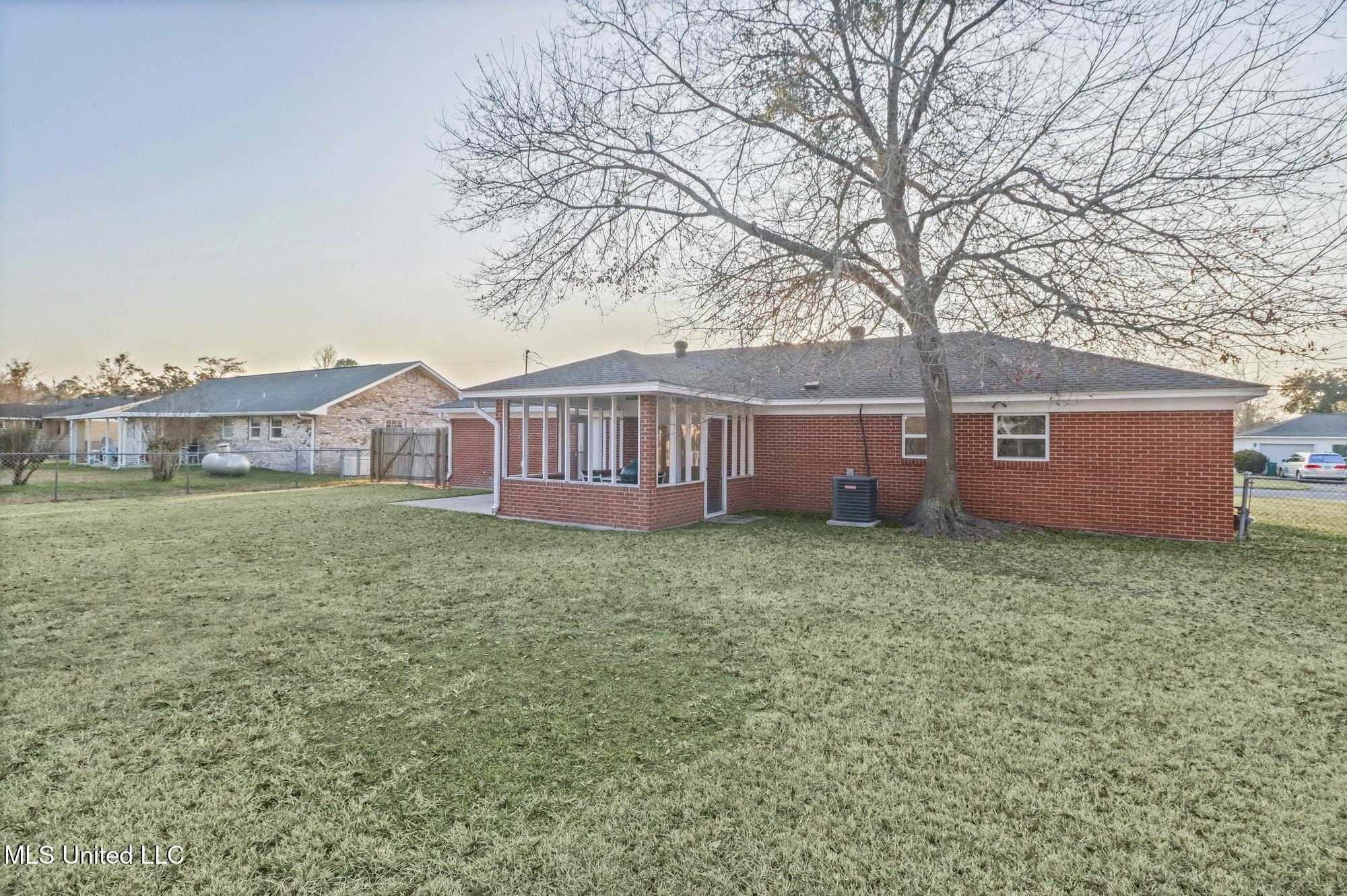110 Jamaica Street Property Photo 23