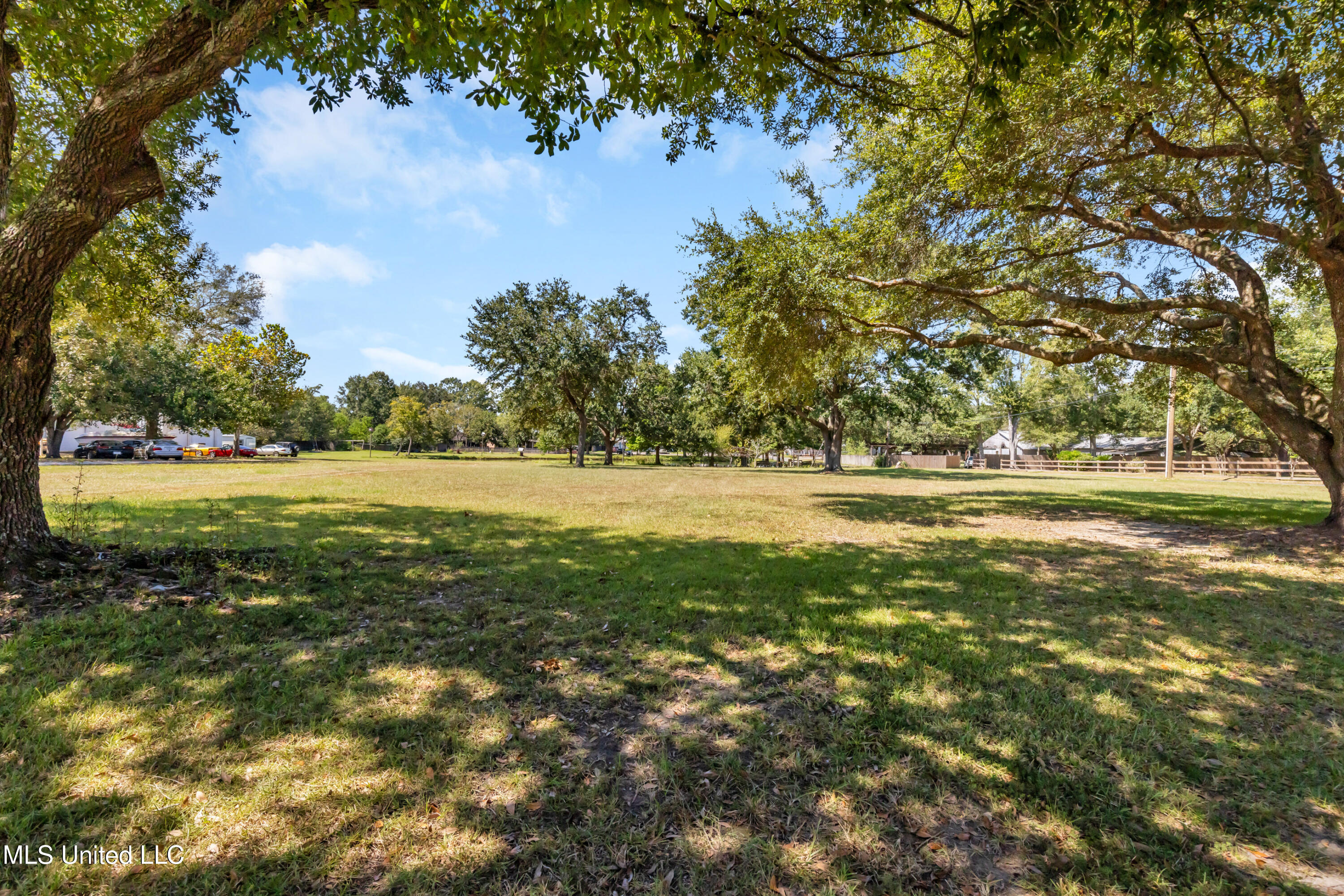 12529 Canal Road Property Photo 5