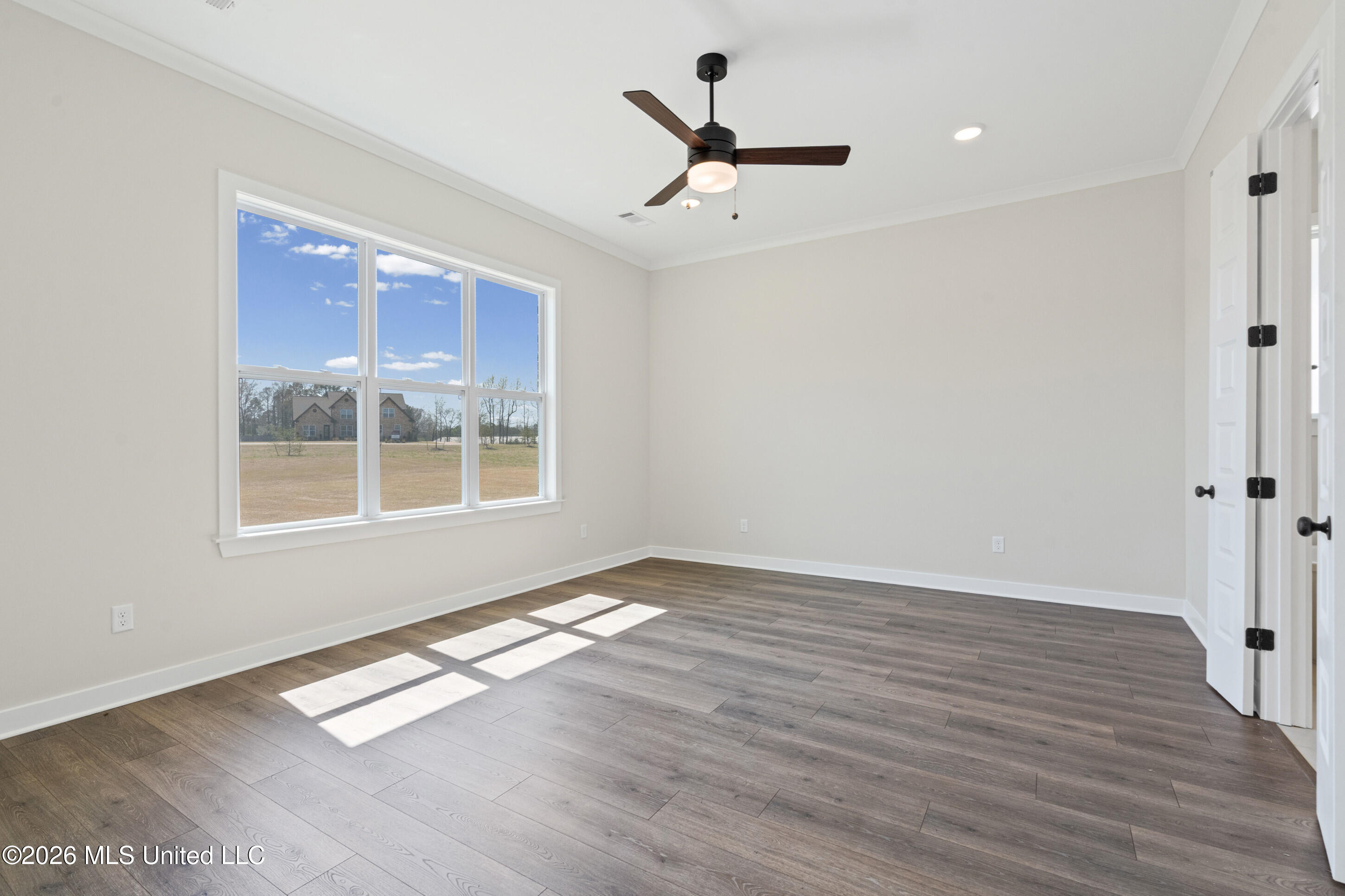 9135 Cedar Barn Cove Property Photo 11