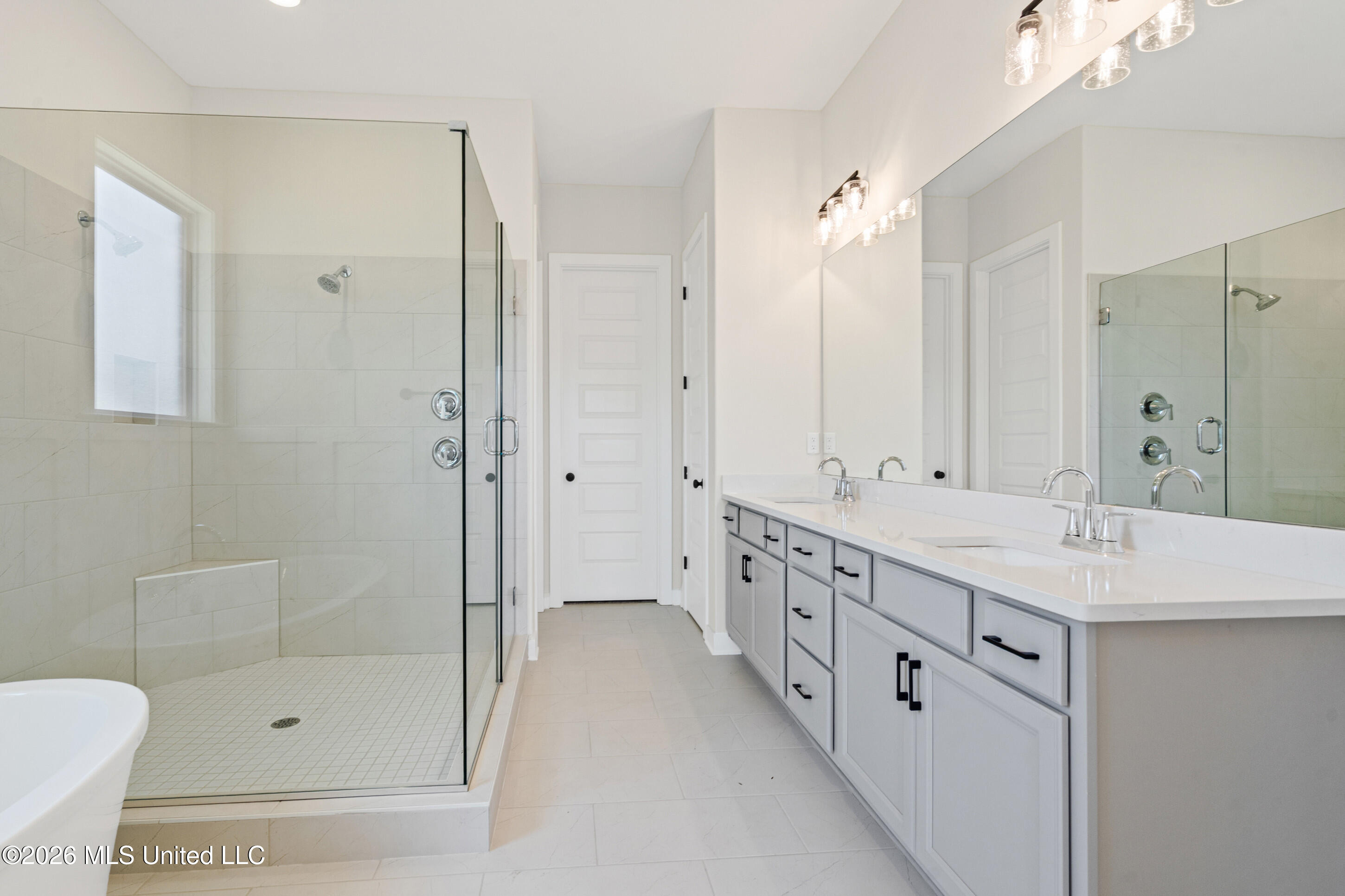 9135 Cedar Barn Cove Property Photo 13