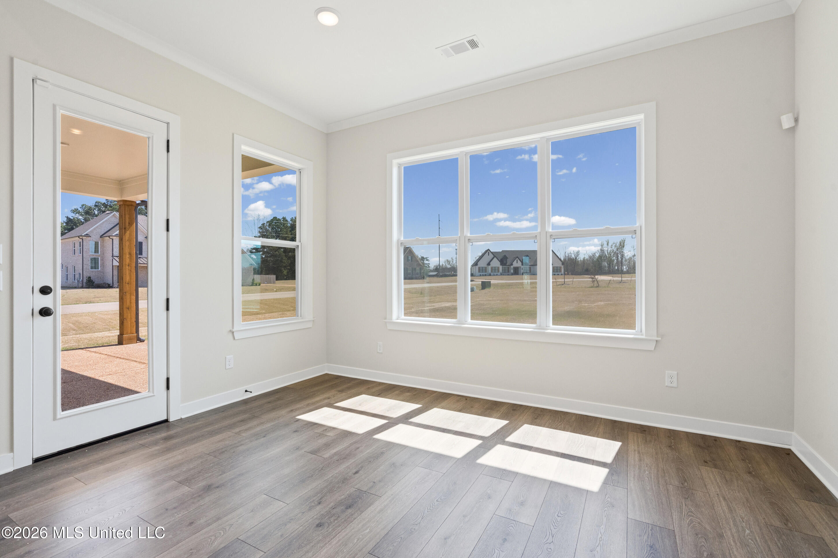 9135 Cedar Barn Cove Property Photo 15
