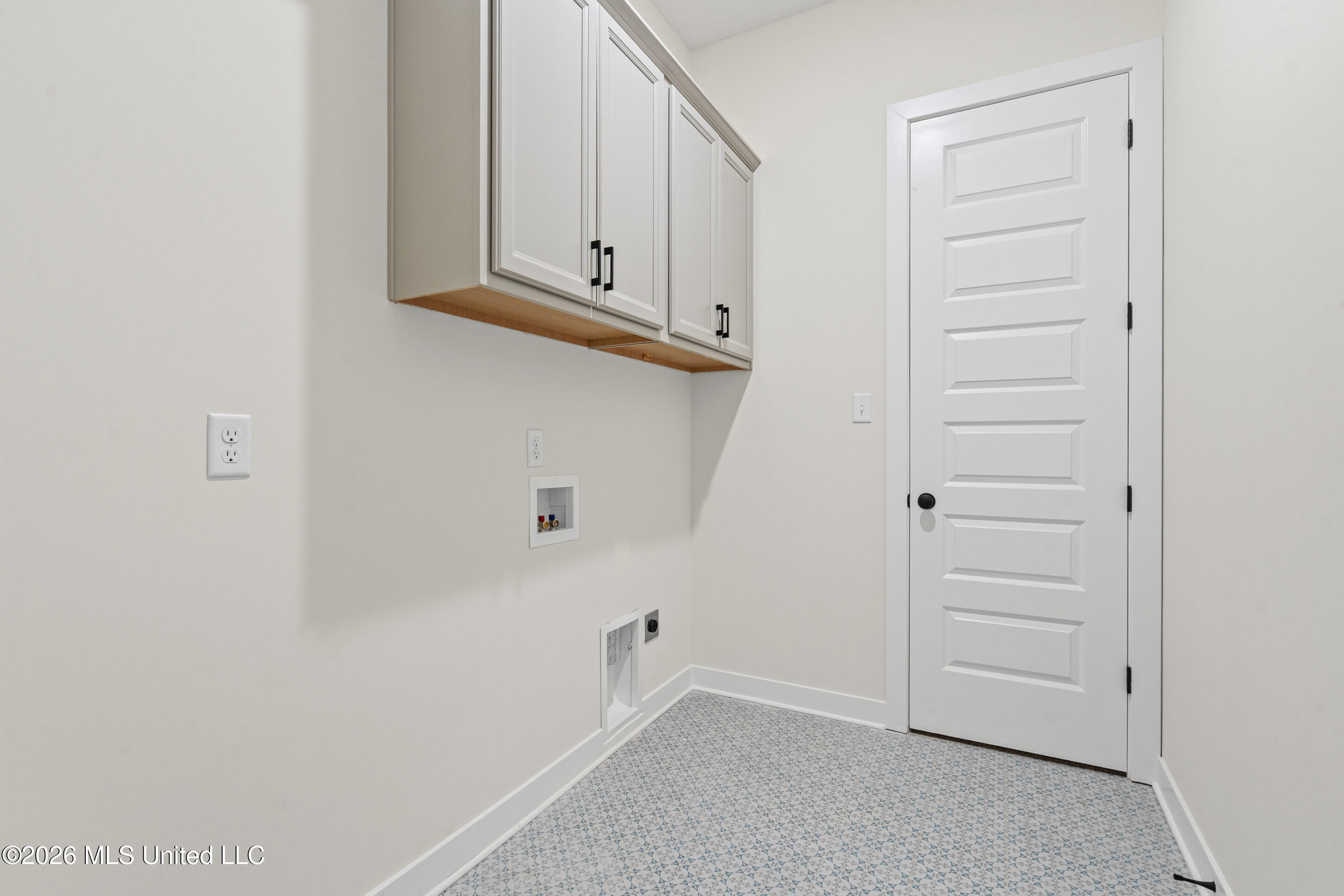 9135 Cedar Barn Cove Property Photo 20