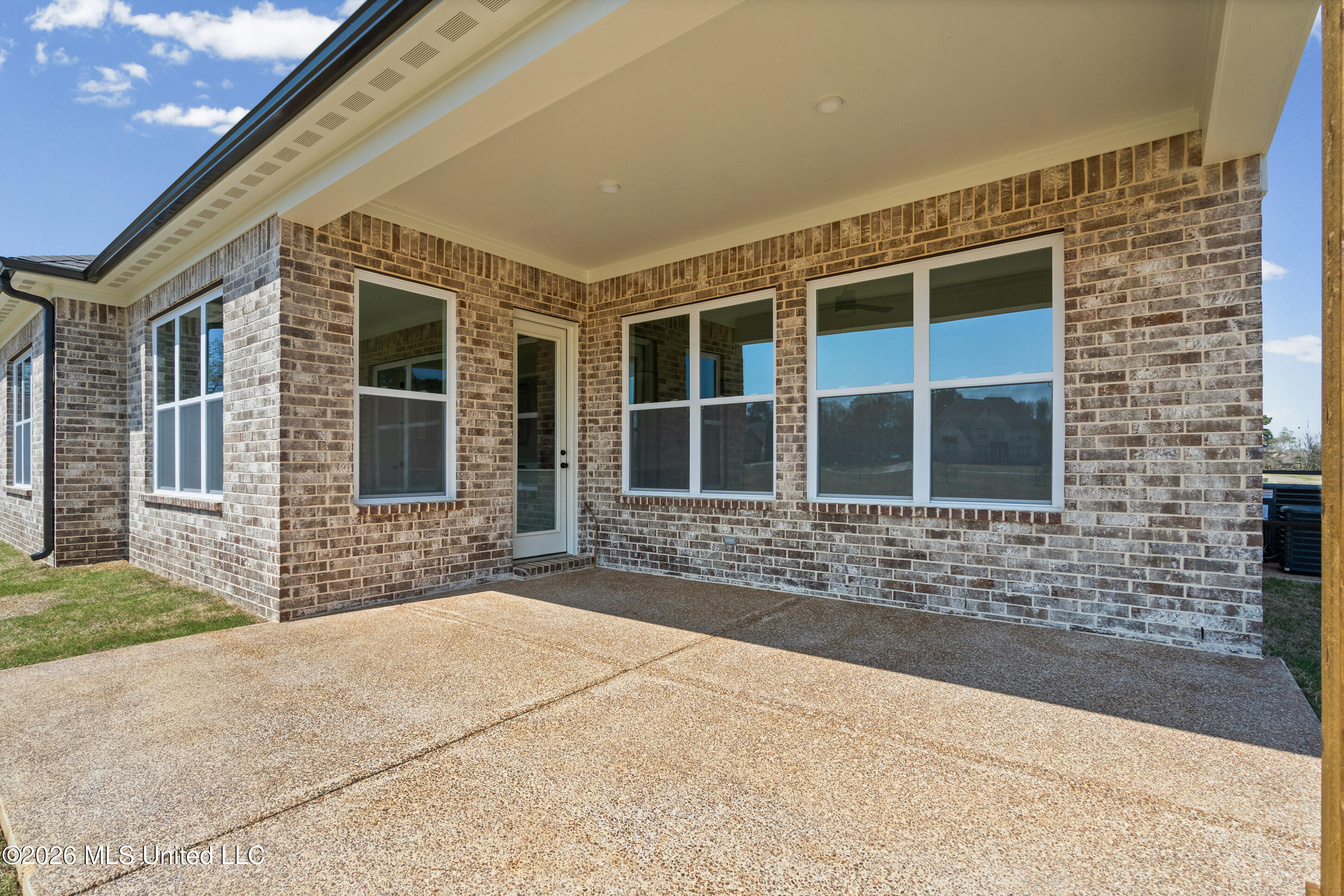 9135 Cedar Barn Cove Property Photo 25