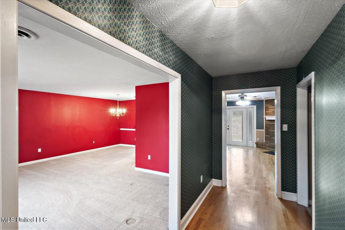 43 Stonegate Drive Property Photo 6