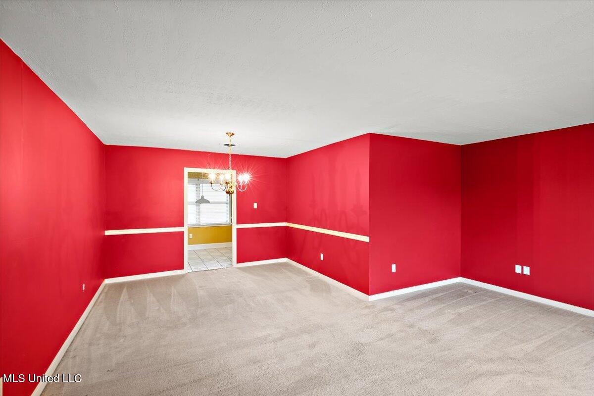 43 Stonegate Drive Property Photo 10
