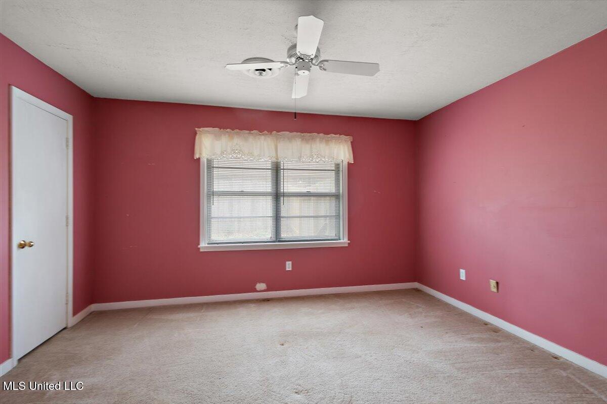 43 Stonegate Drive Property Photo 26