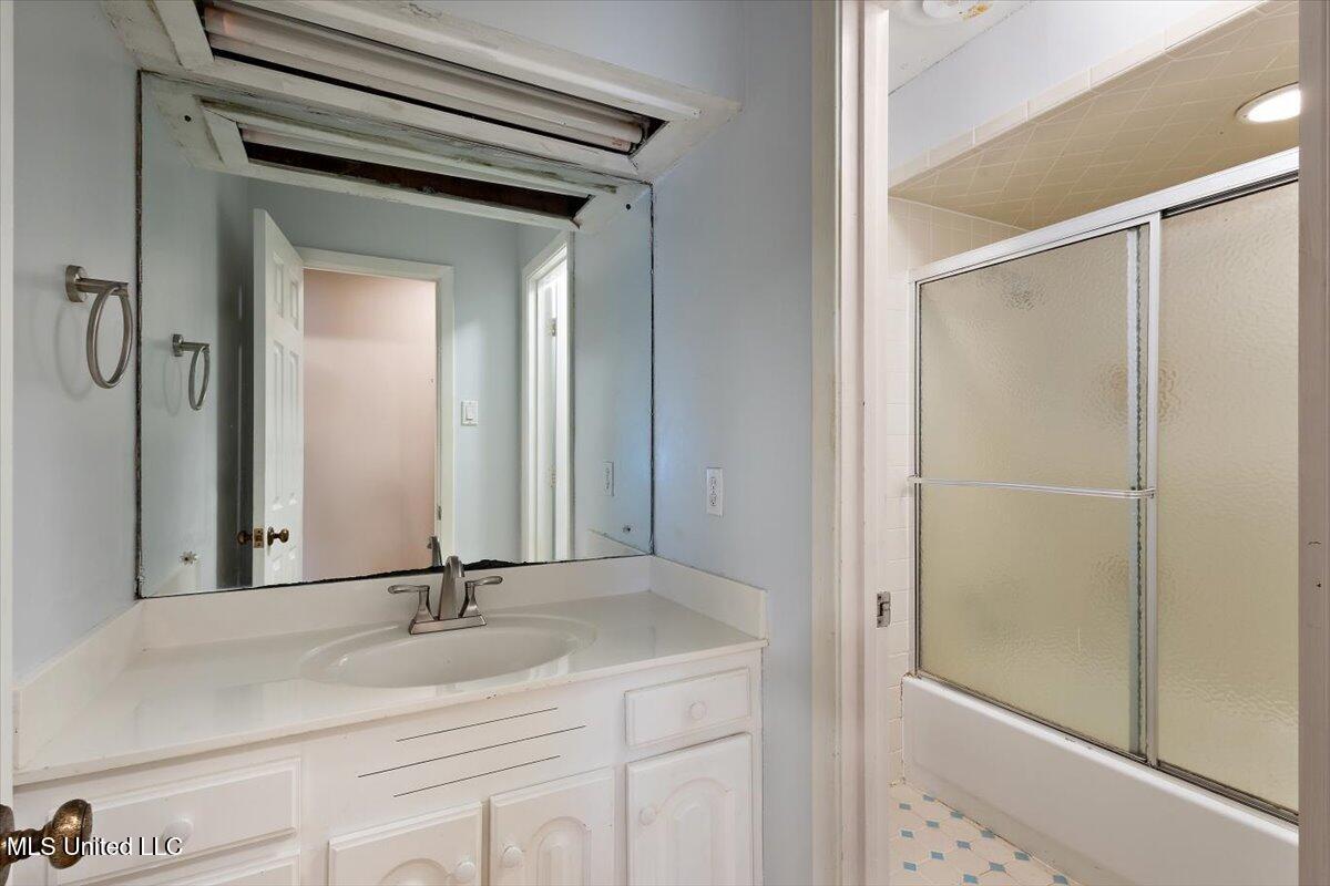 43 Stonegate Drive Property Photo 27