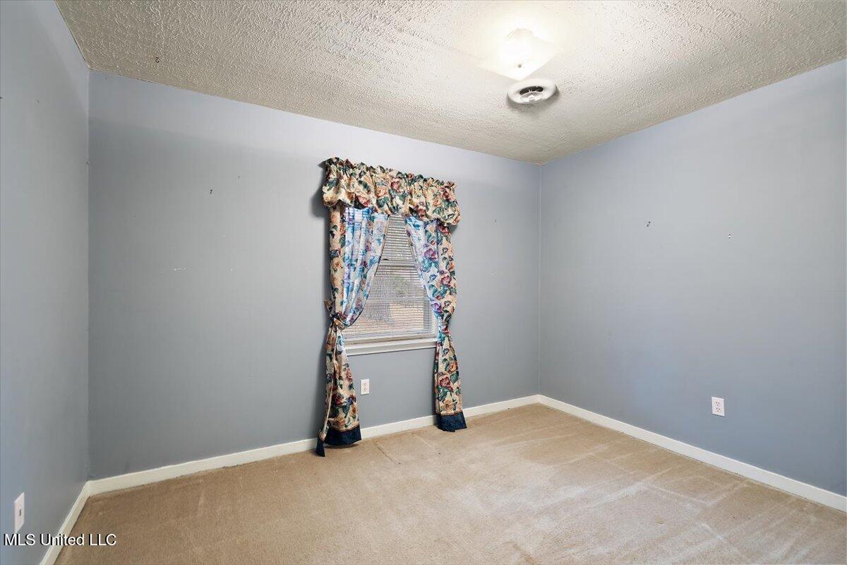 43 Stonegate Drive Property Photo 28