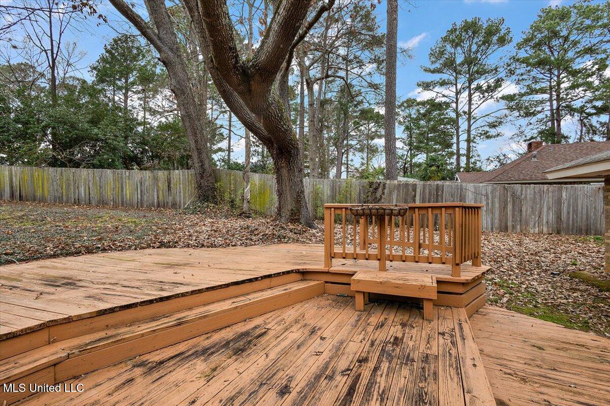 43 Stonegate Drive Property Photo 34