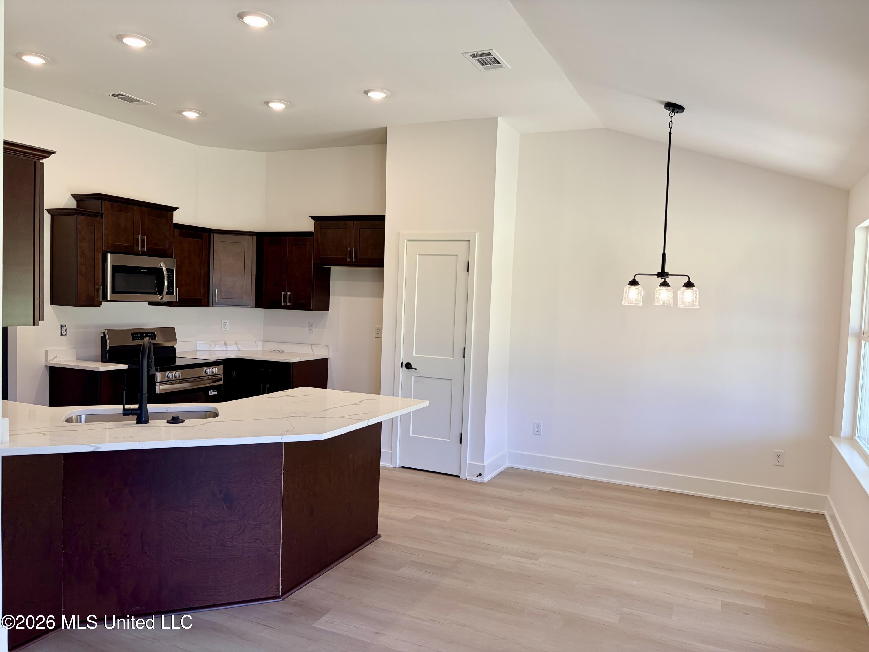 60 Farley Road Property Photo 5