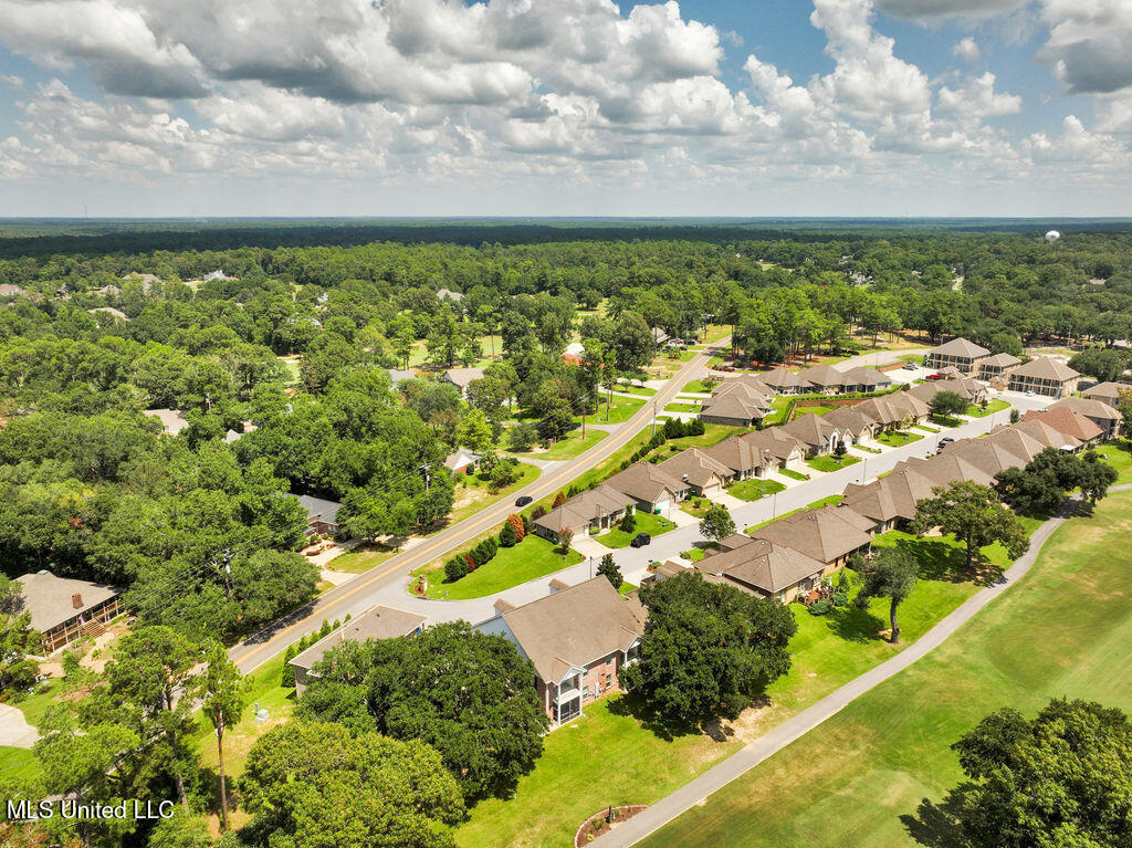 204 Fairway Villas Property Photo 4