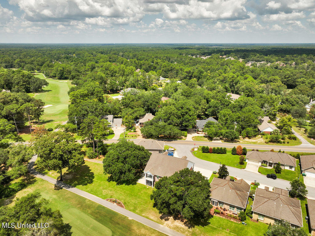 204 Fairway Villas Property Photo 5