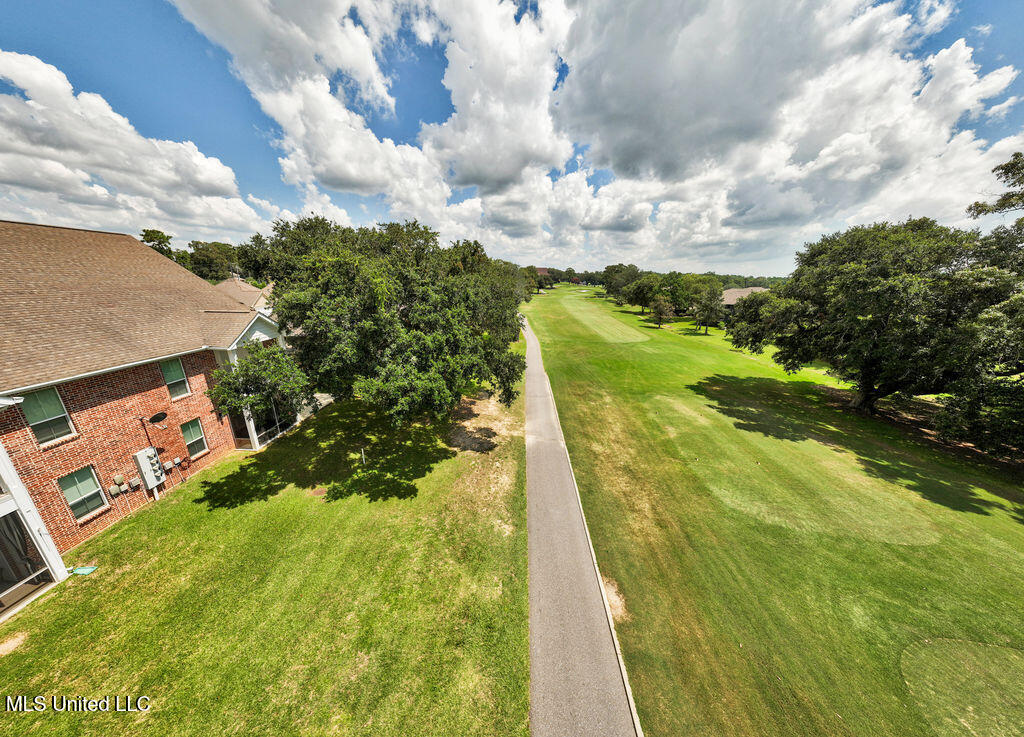 204 Fairway Villas Property Photo 7