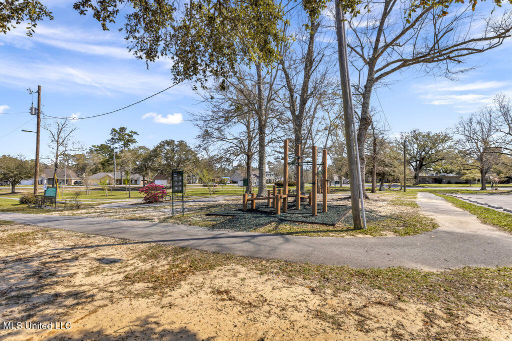 204 Fairway Villas Property Photo 21