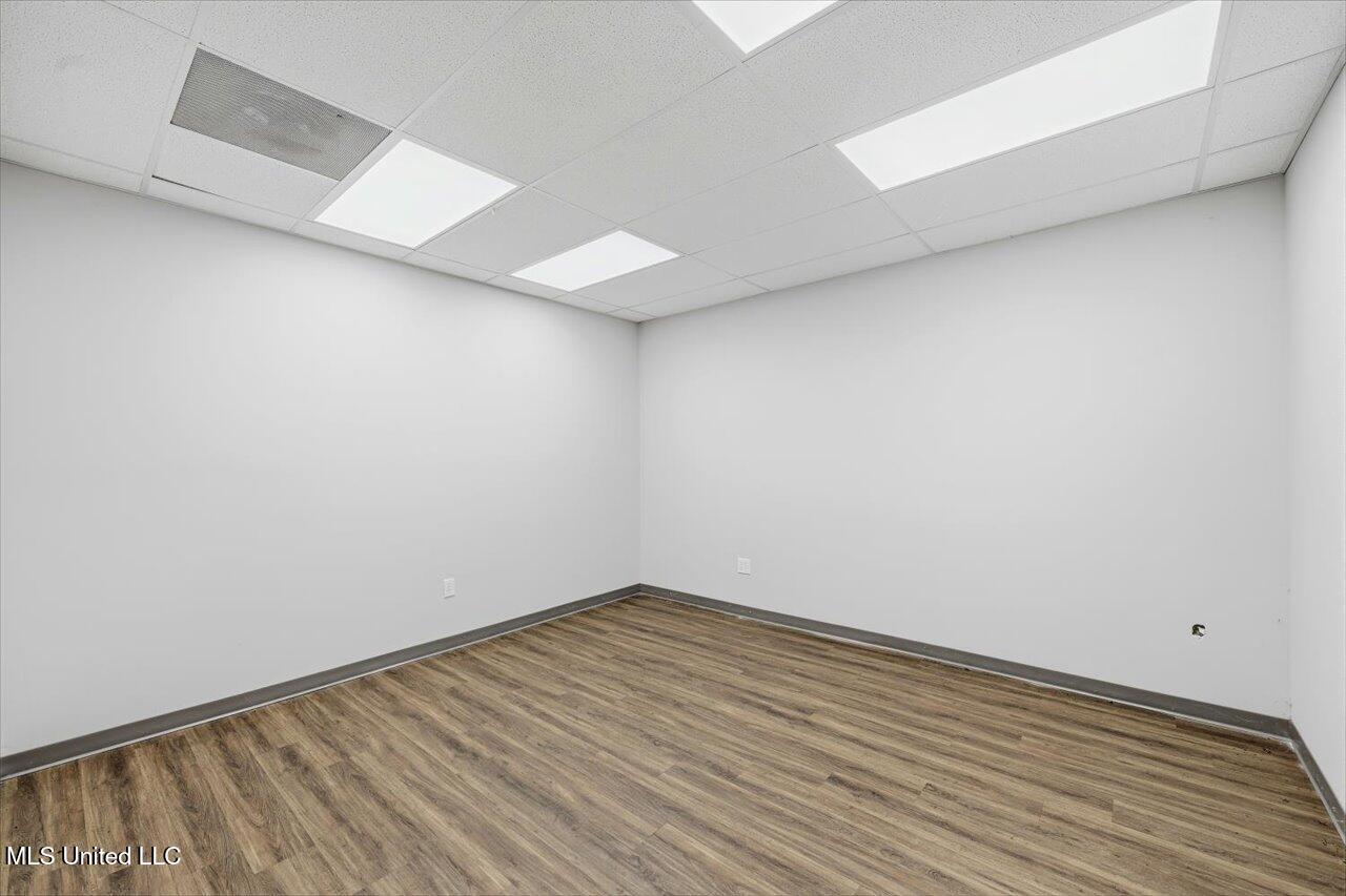 1488 Industrial Drive Property Photo 9
