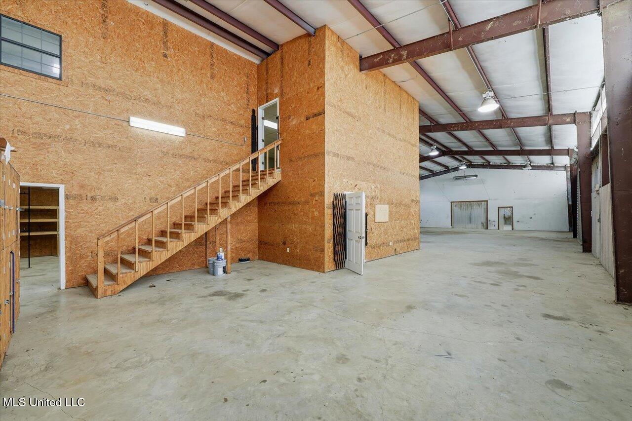 1488 Industrial Drive Property Photo 17