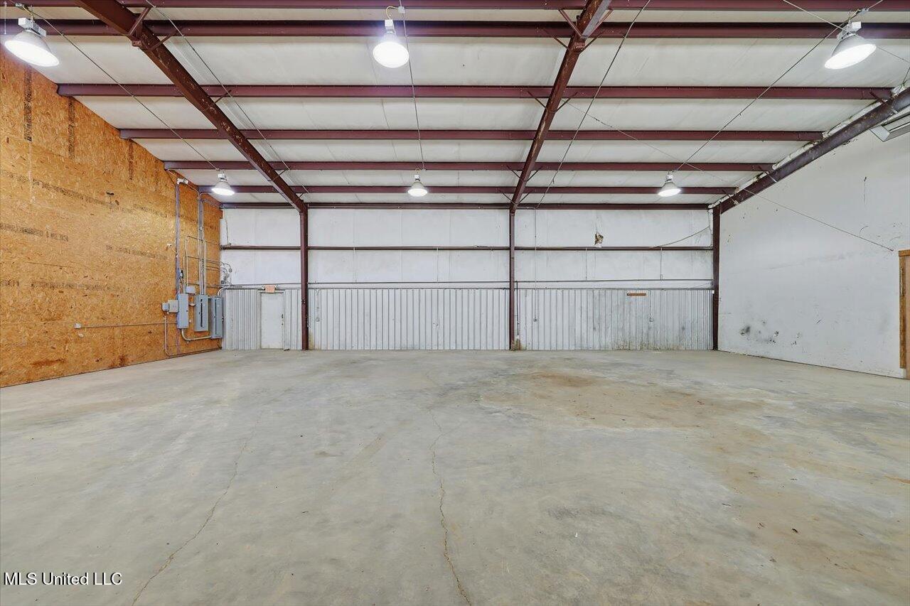 1488 Industrial Drive Property Photo 27