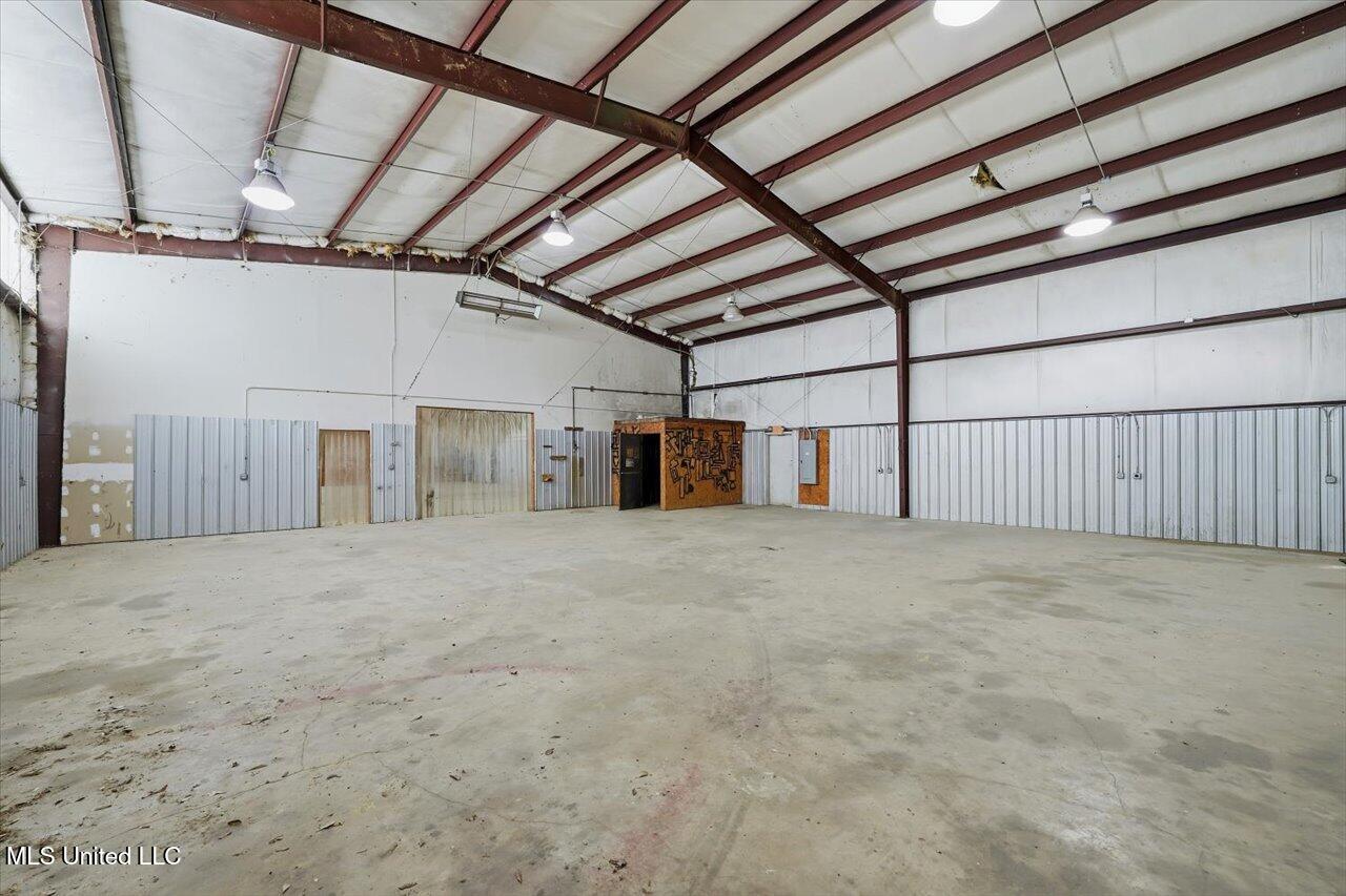 1488 Industrial Drive Property Photo 30