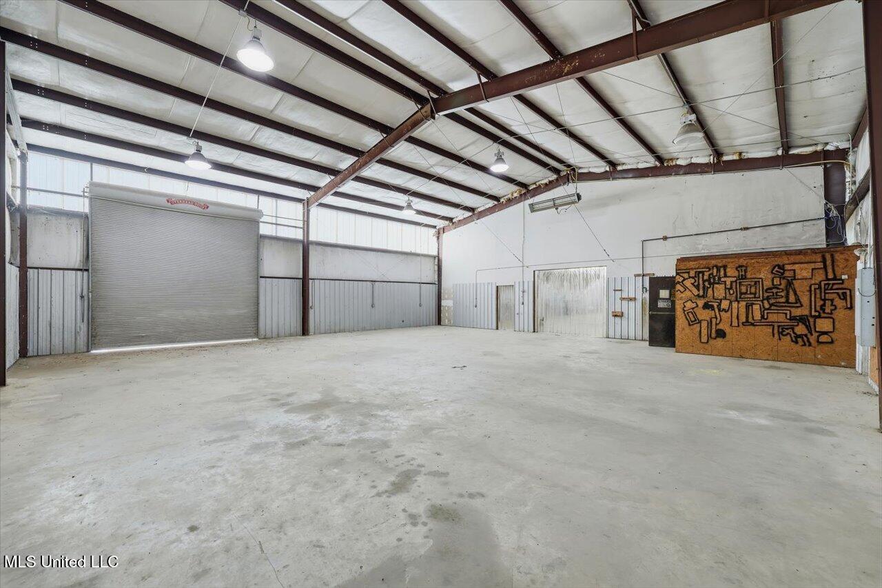 1488 Industrial Drive Property Photo 32