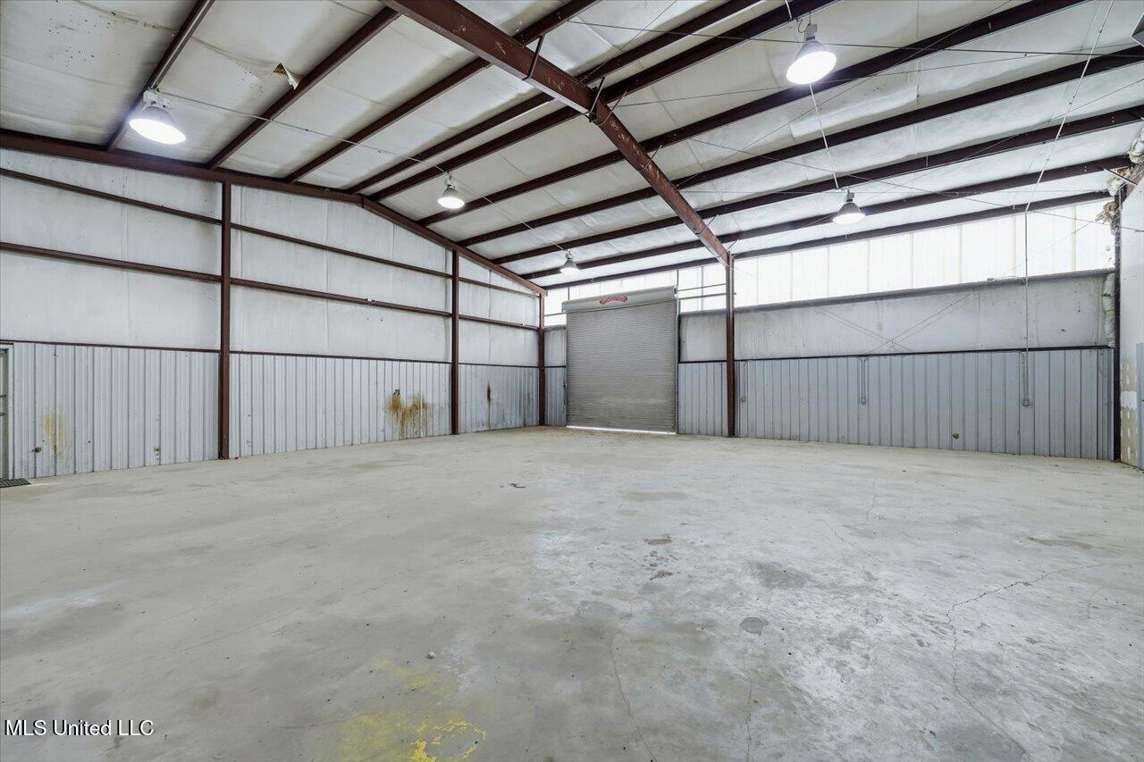 1488 Industrial Drive Property Photo 33