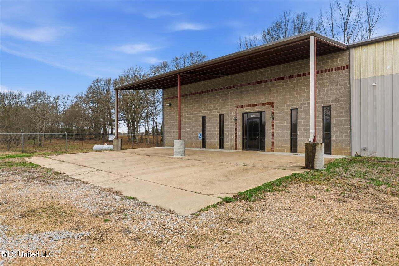 1488 Industrial Drive Property Photo 57