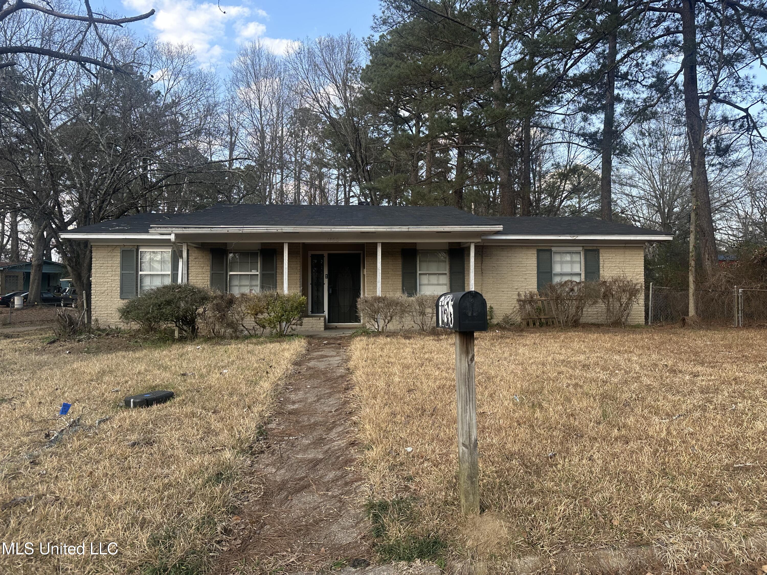 1156 Garden Park Drive Property Photo 1