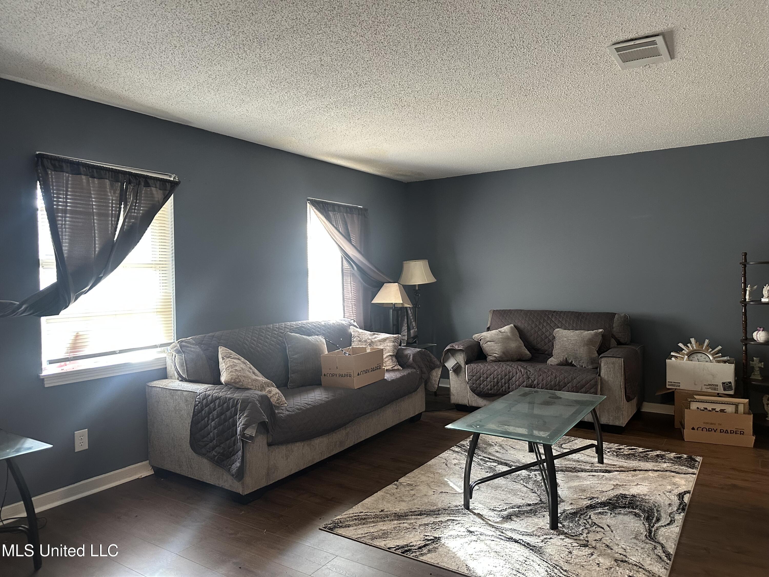 1156 Garden Park Drive Property Photo 7