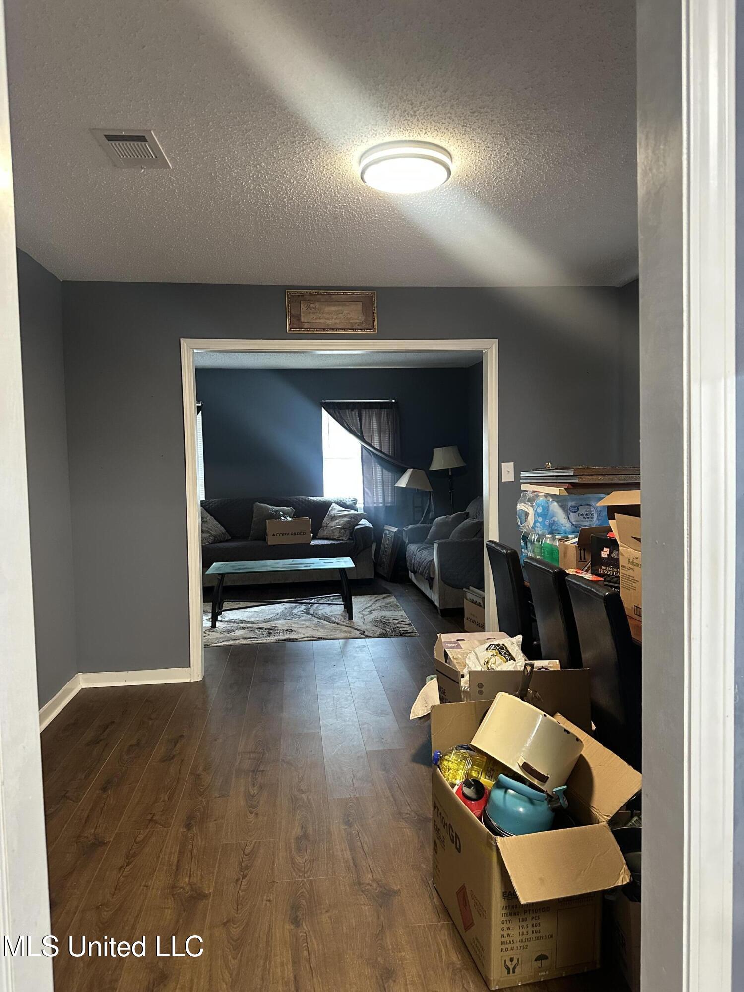 1156 Garden Park Drive Property Photo 8