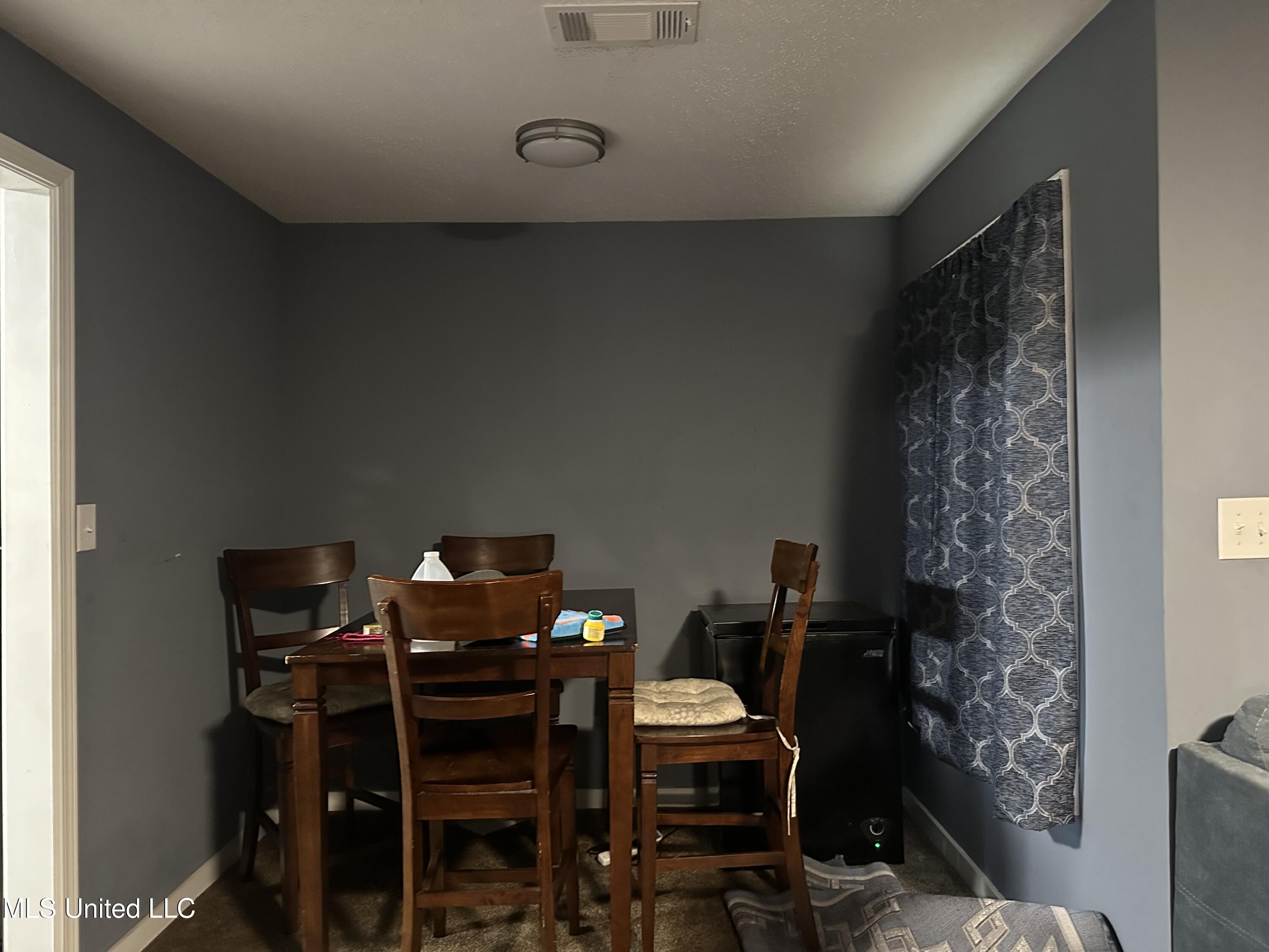 1156 Garden Park Drive Property Photo 10