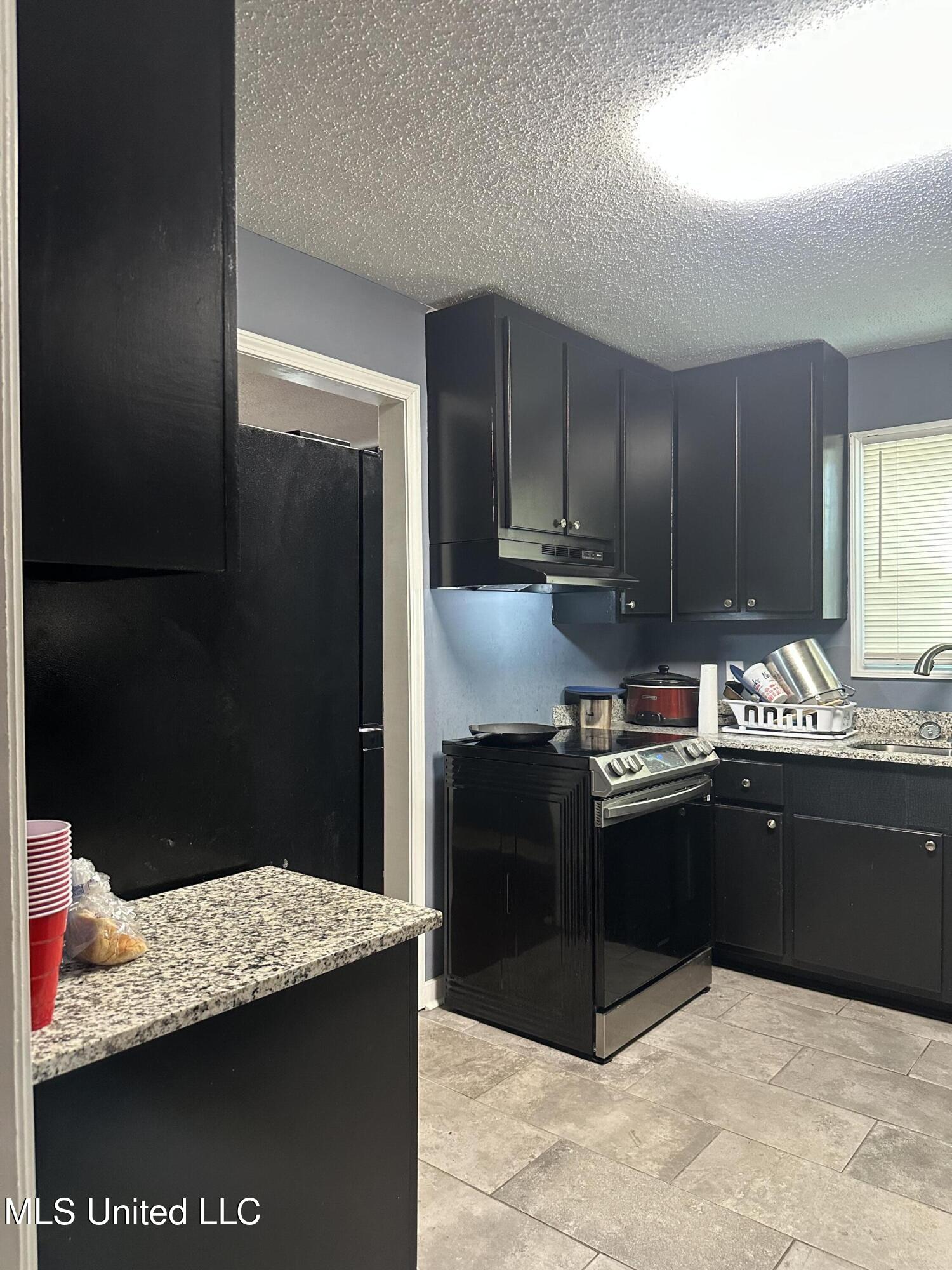 1156 Garden Park Drive Property Photo 13