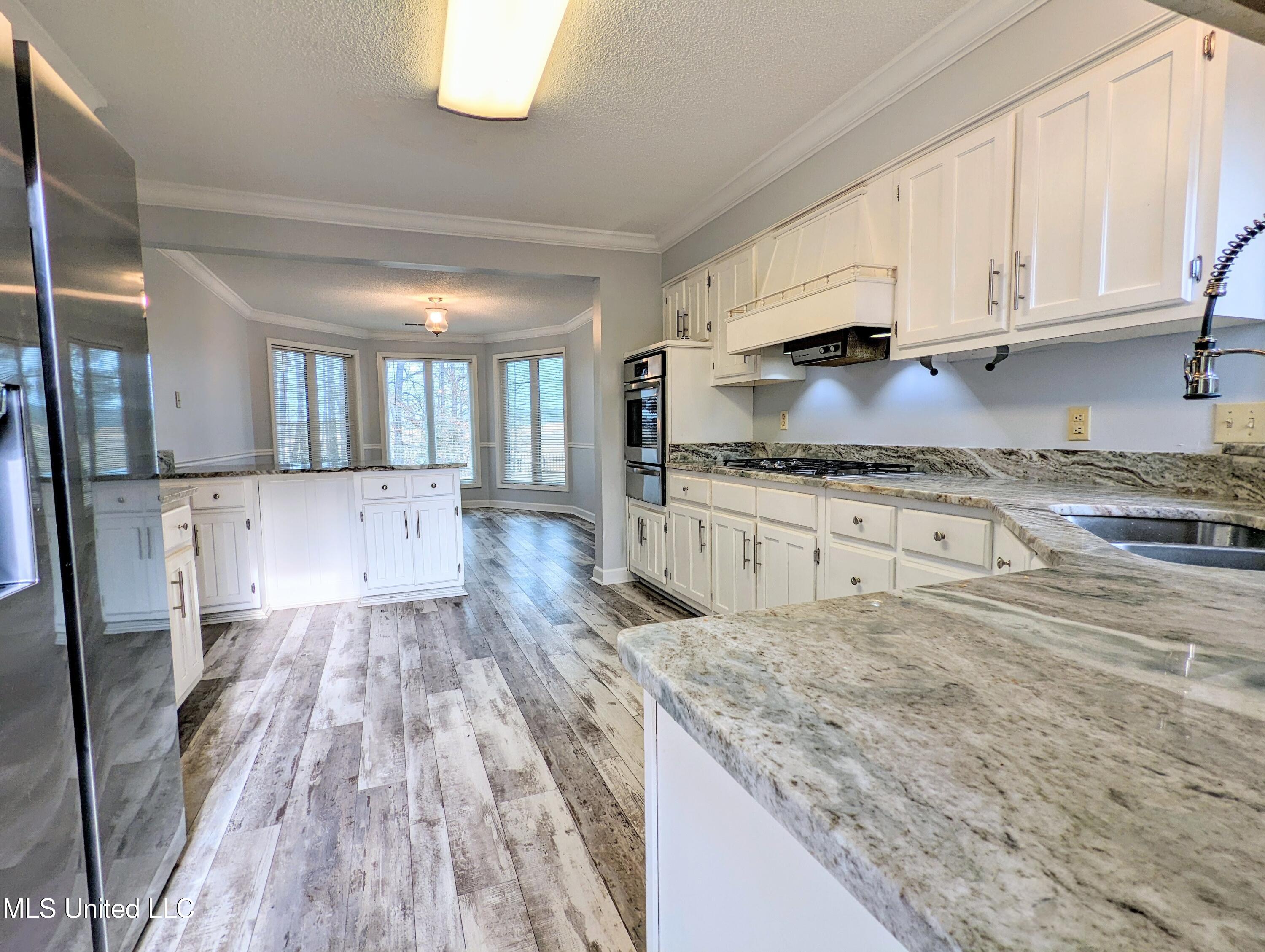 237 S Highway 51 Property Photo 13