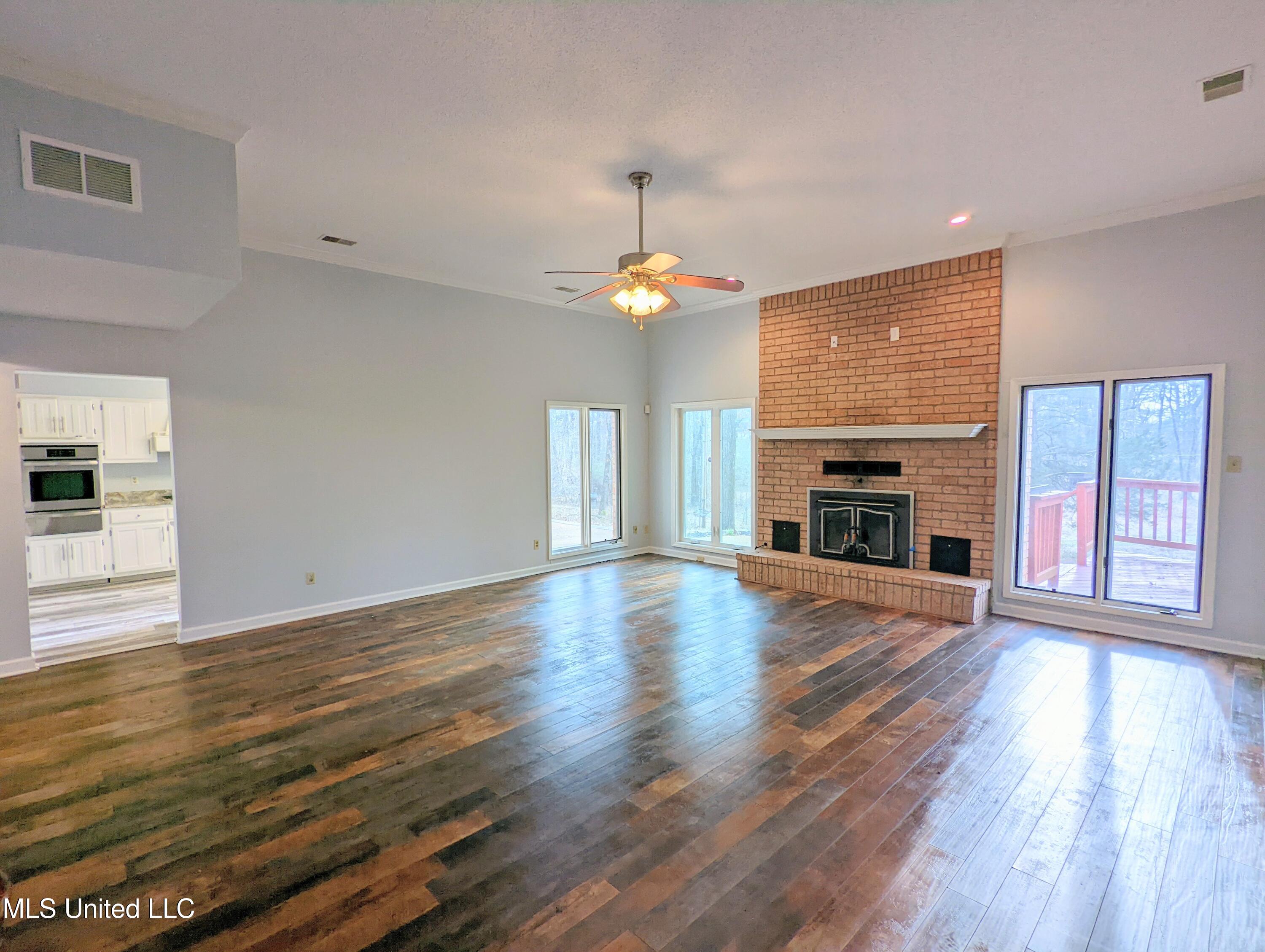 237 S Highway 51 Property Photo 15