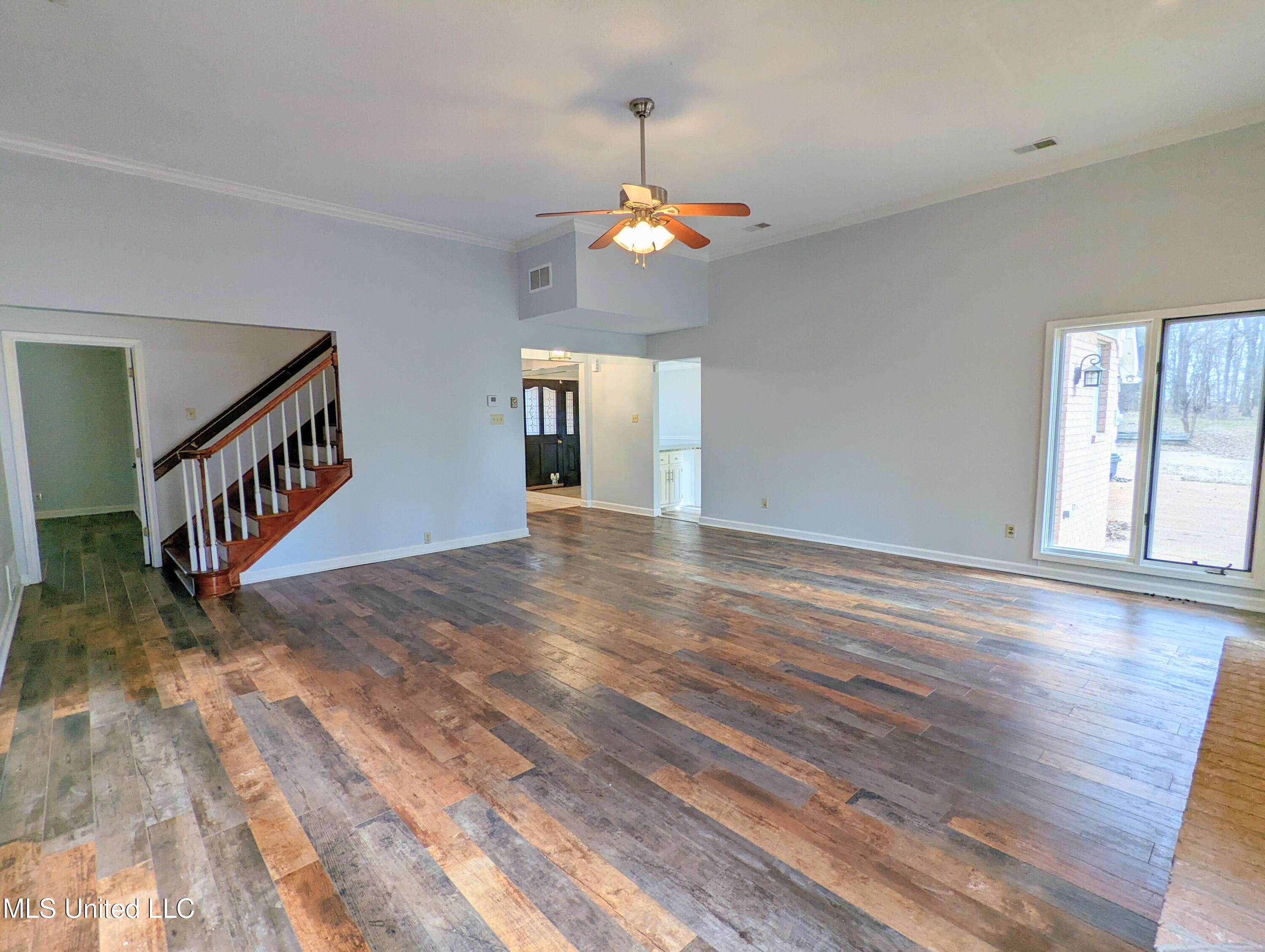 237 S Highway 51 Property Photo 16