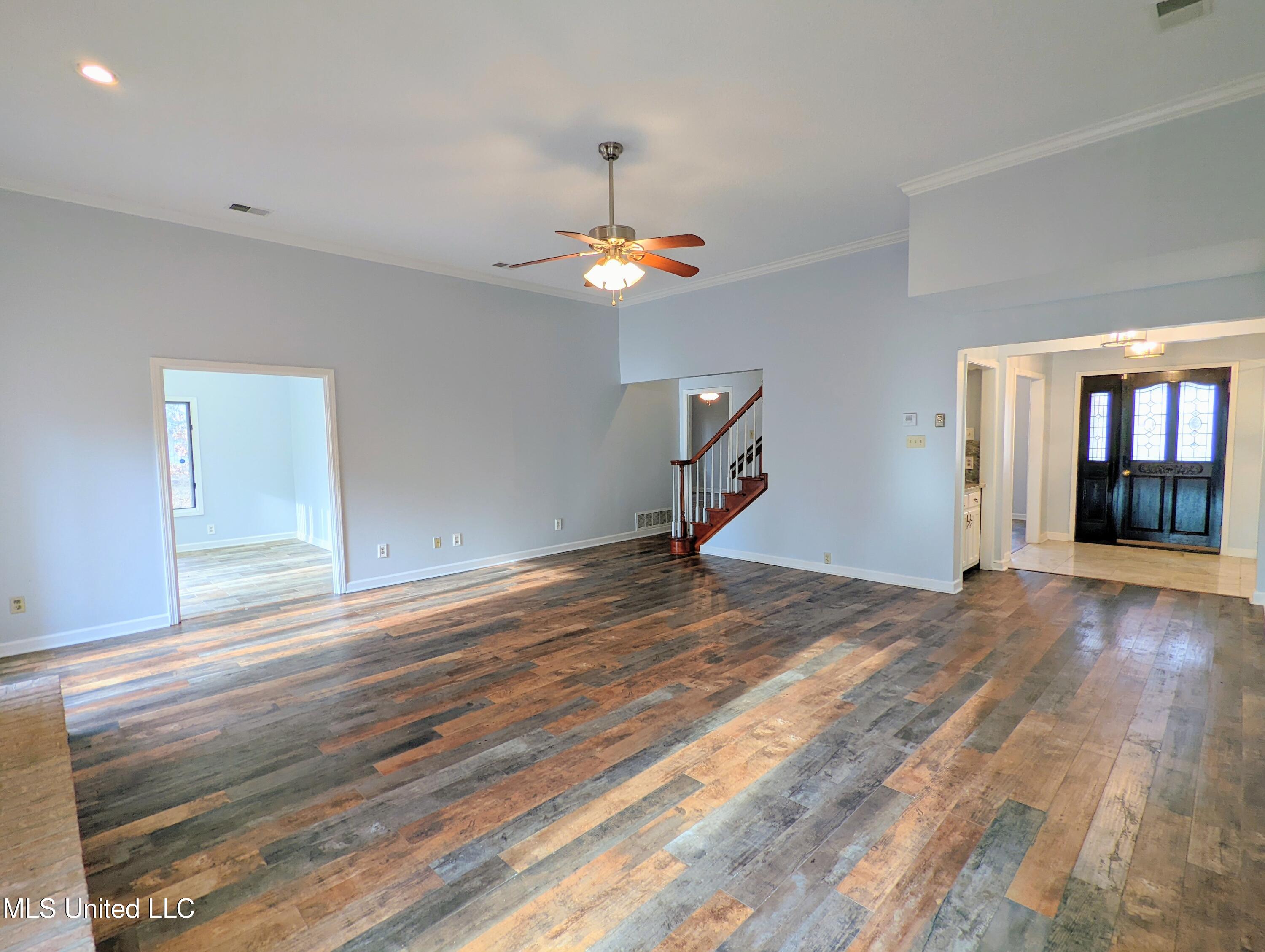 237 S Highway 51 Property Photo 18