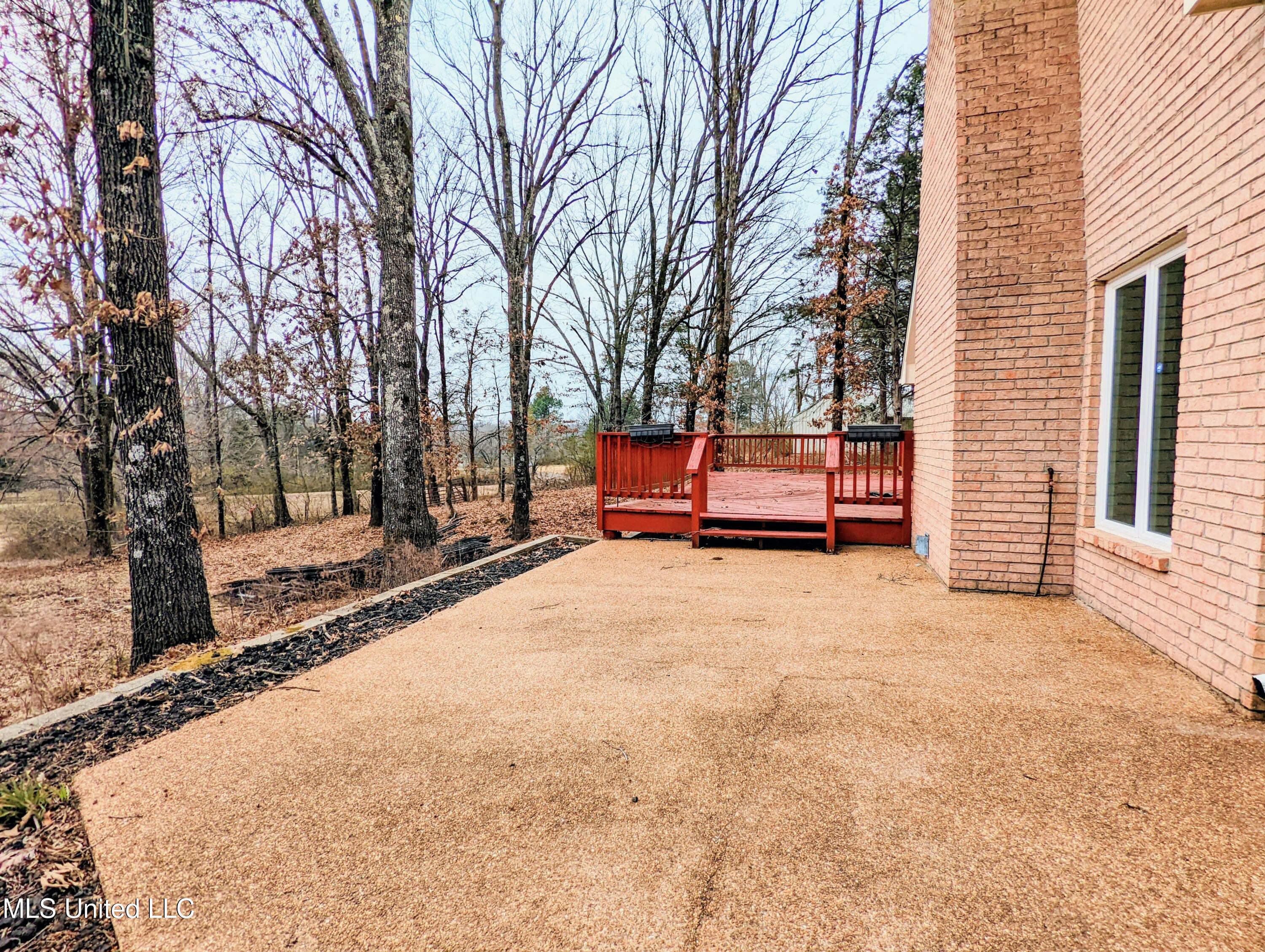 237 S Highway 51 Property Photo 42
