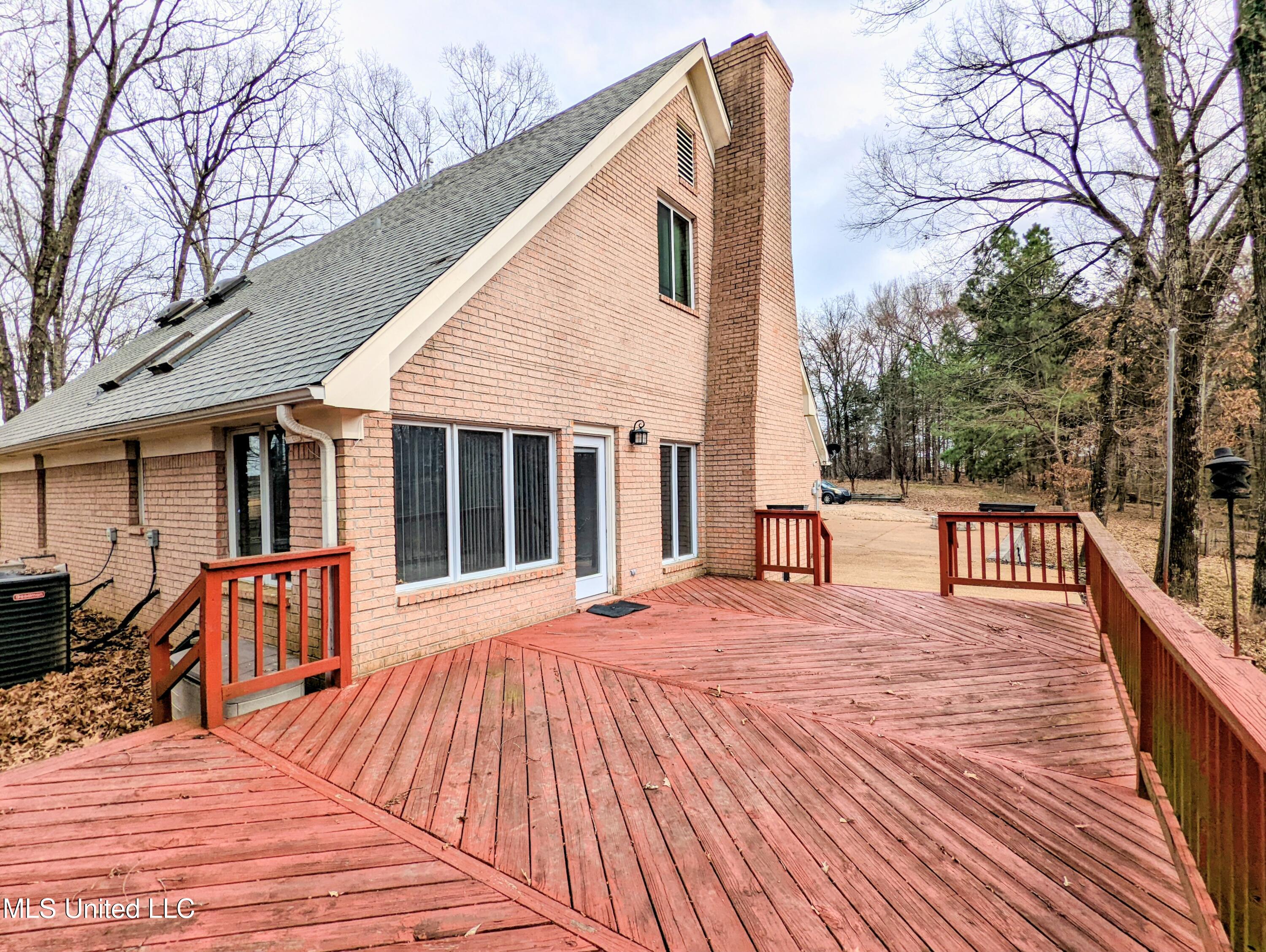 237 S Highway 51 Property Photo 43