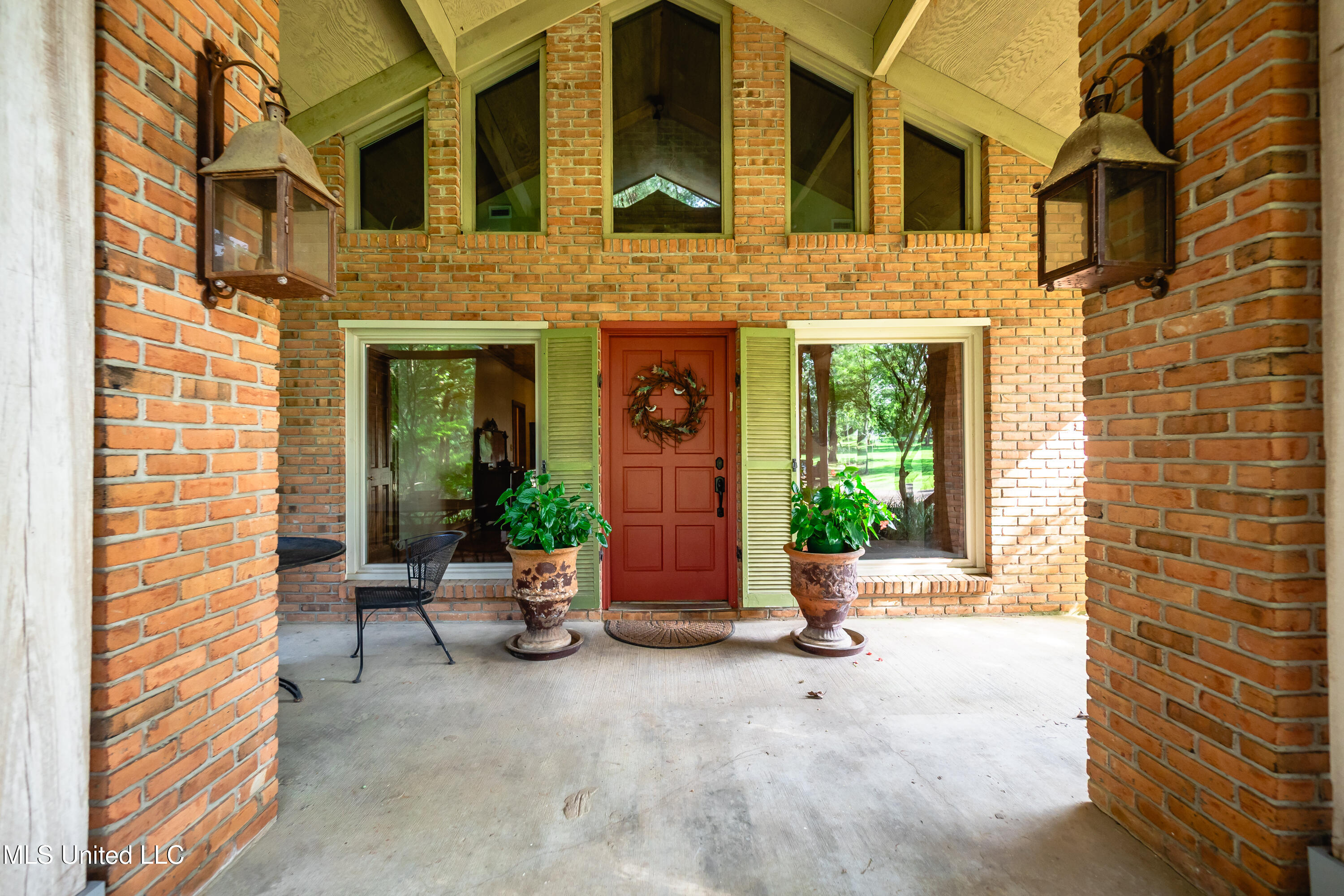6147 Wirtz Road Property Photo 3