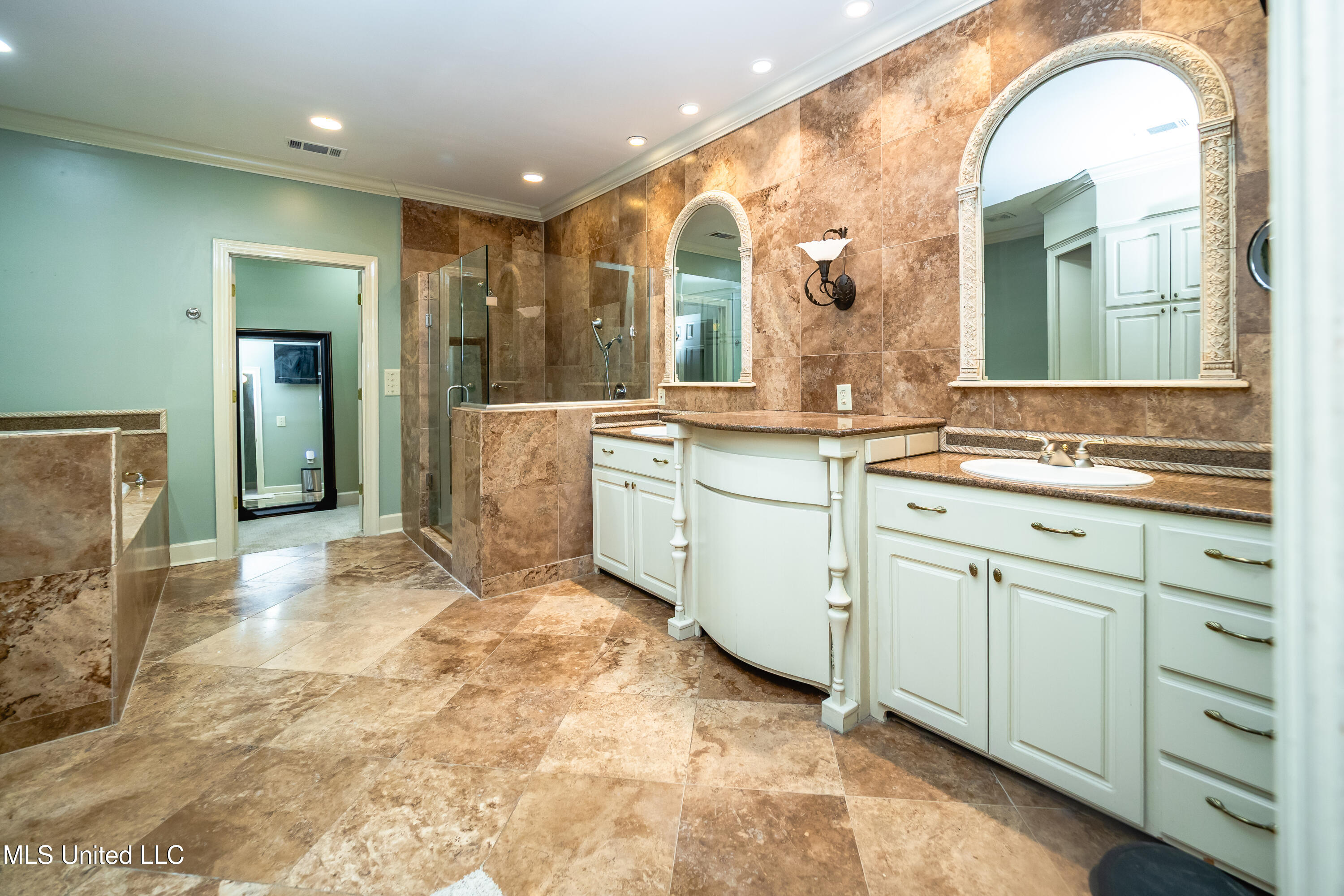 6147 Wirtz Road Property Photo 19
