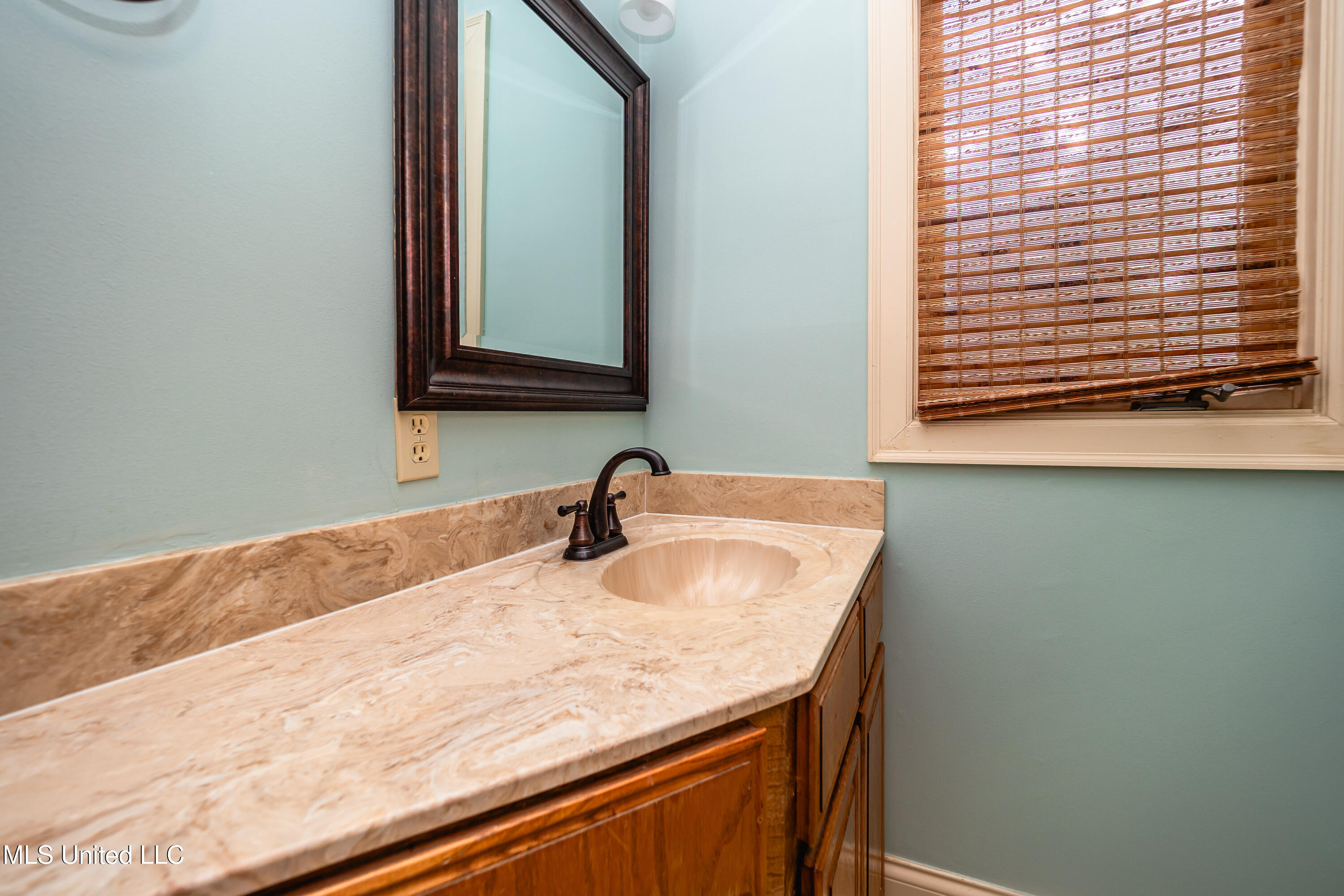 6147 Wirtz Road Property Photo 27