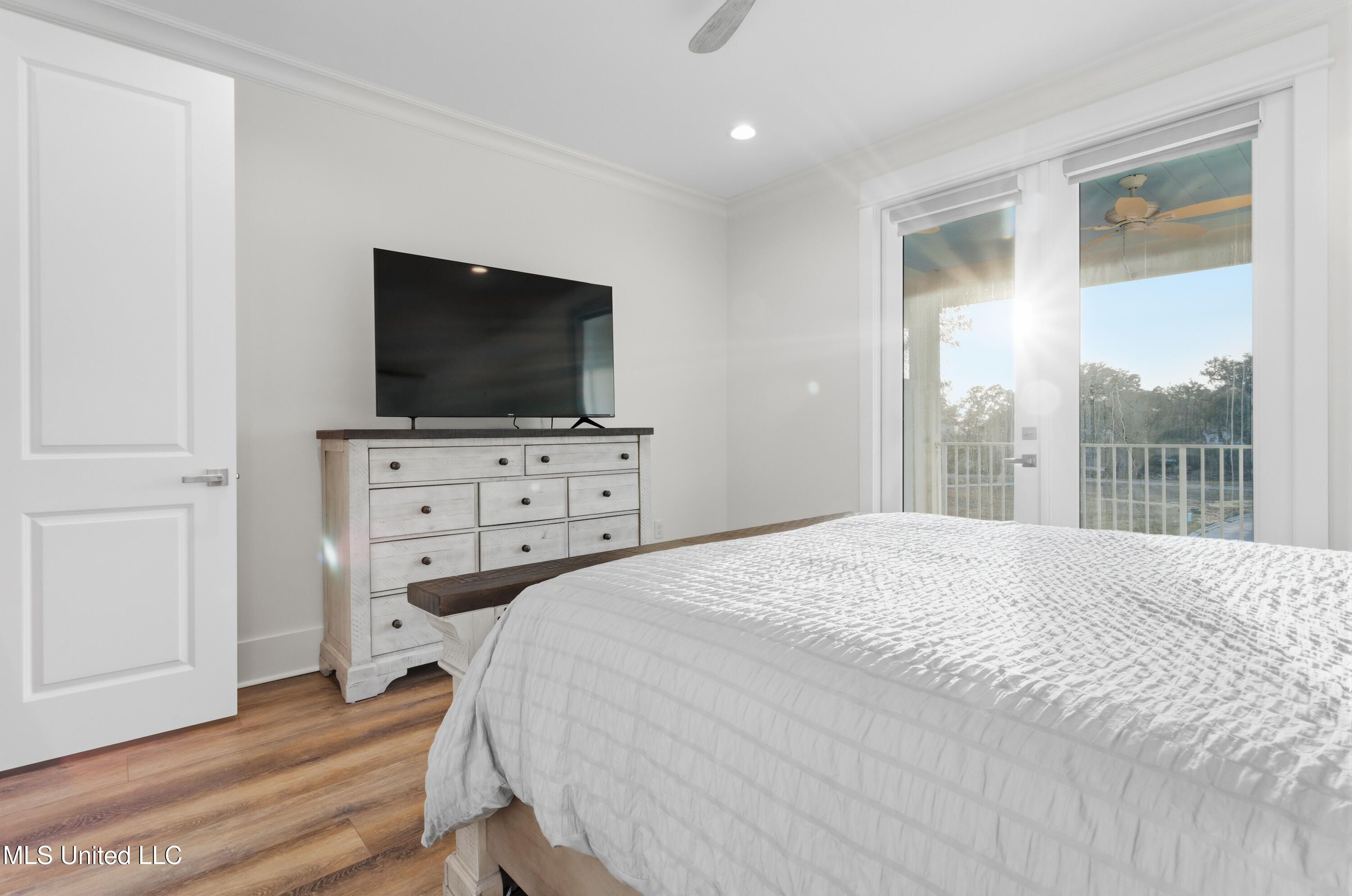 419 Martin Avenue Property Photo 45