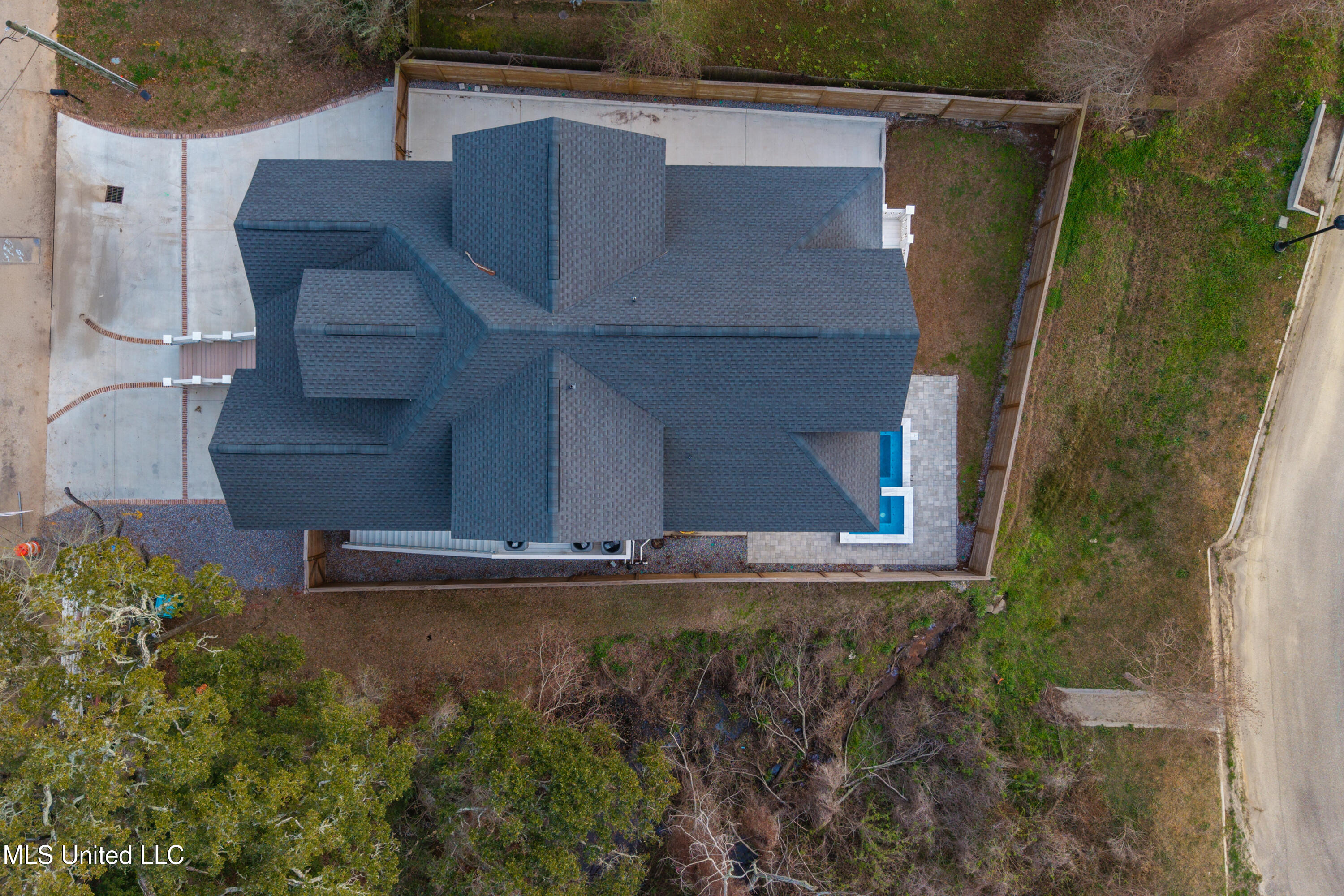 419 Martin Avenue Property Photo 60