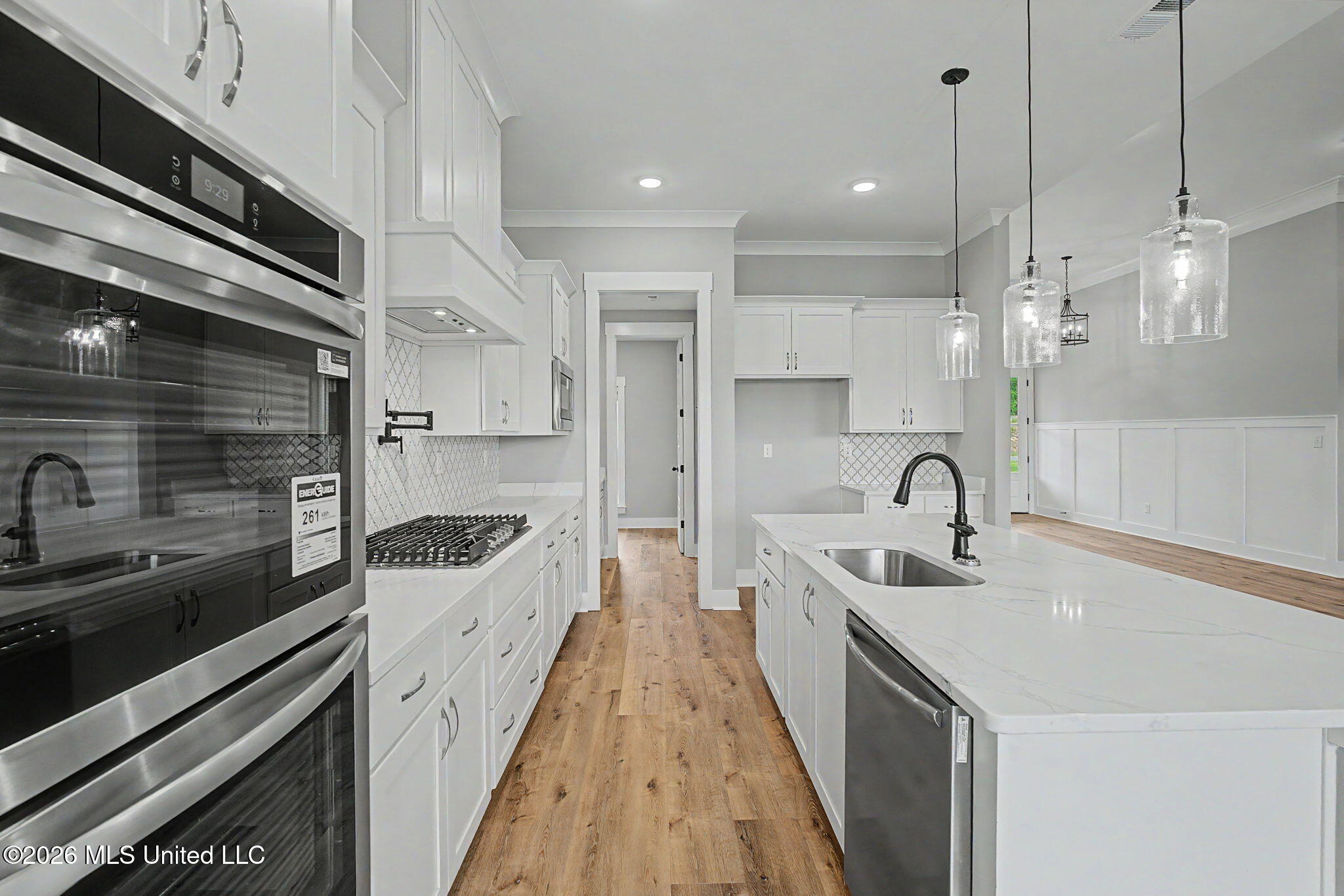 2401 Lauren Way Property Photo 11
