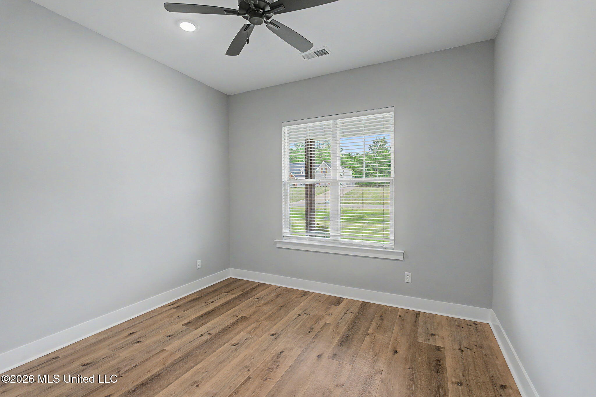 2401 Lauren Way Property Photo 21