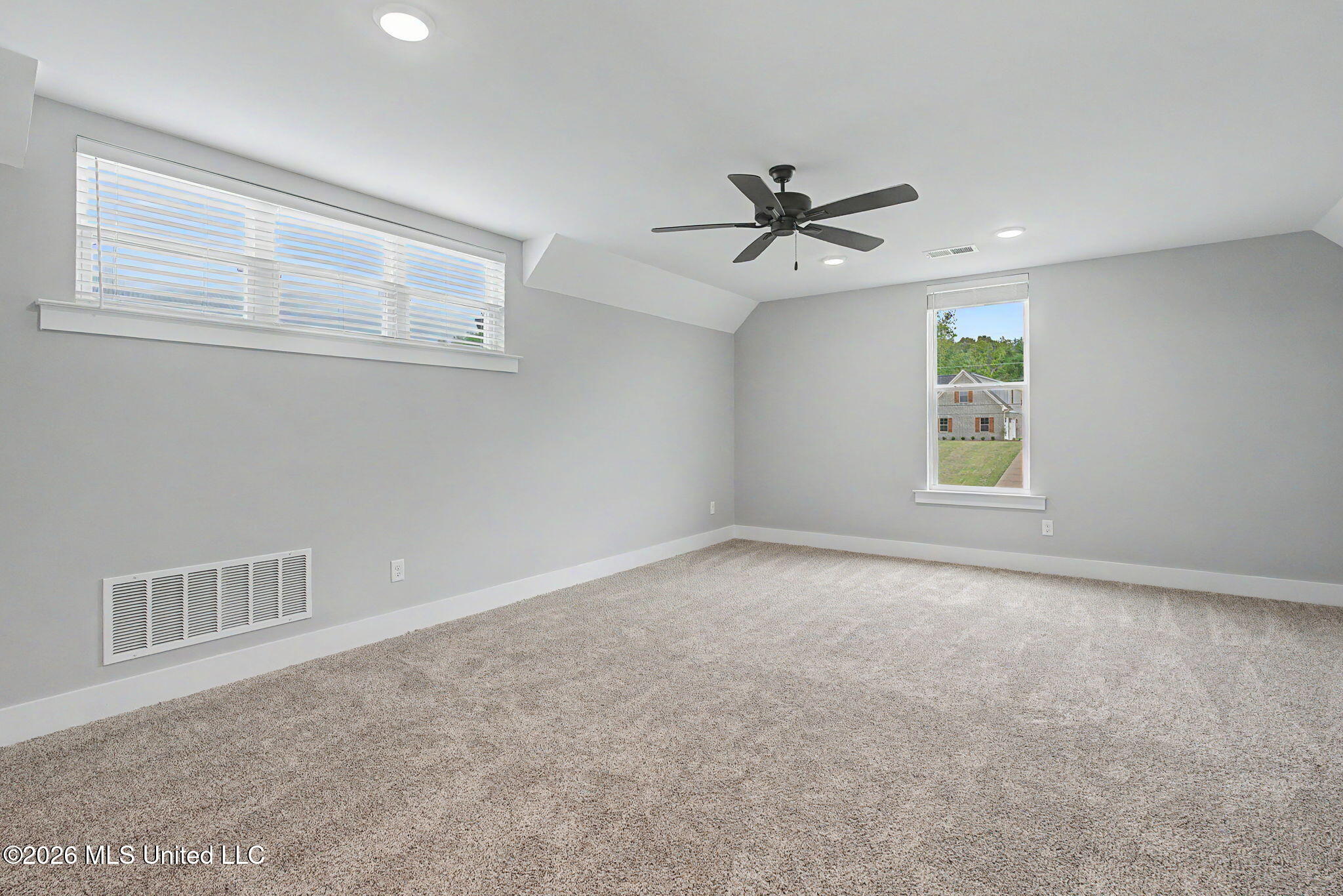 2401 Lauren Way Property Photo 24